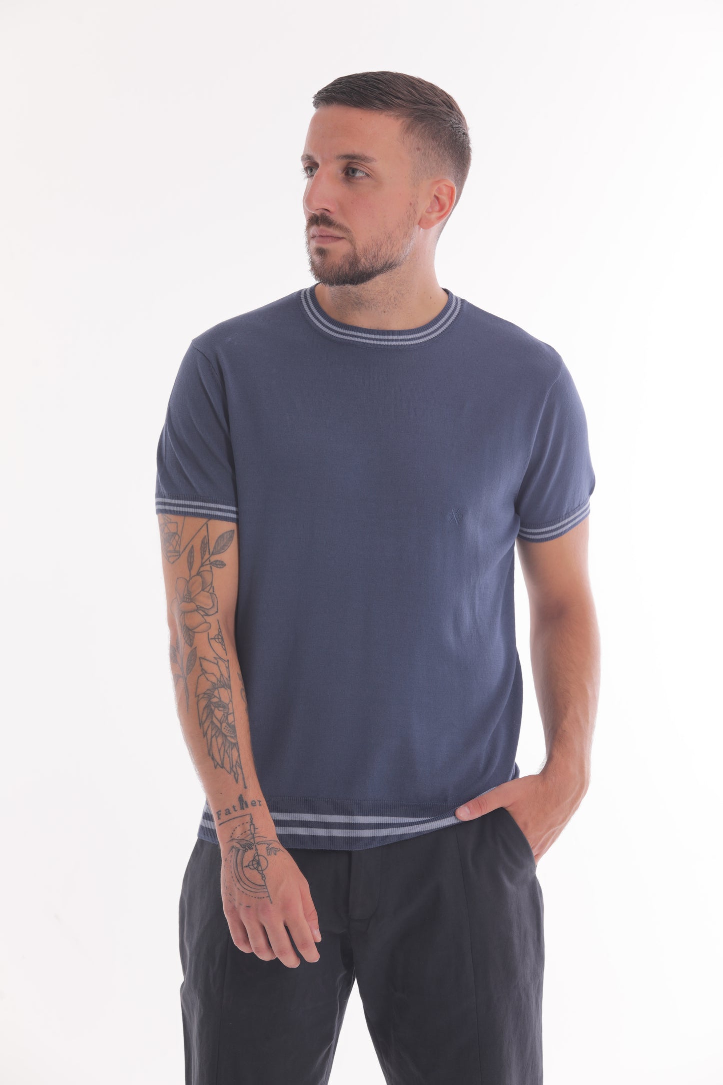 MAGLIETTA IN MAGLIA A CONTRASTO