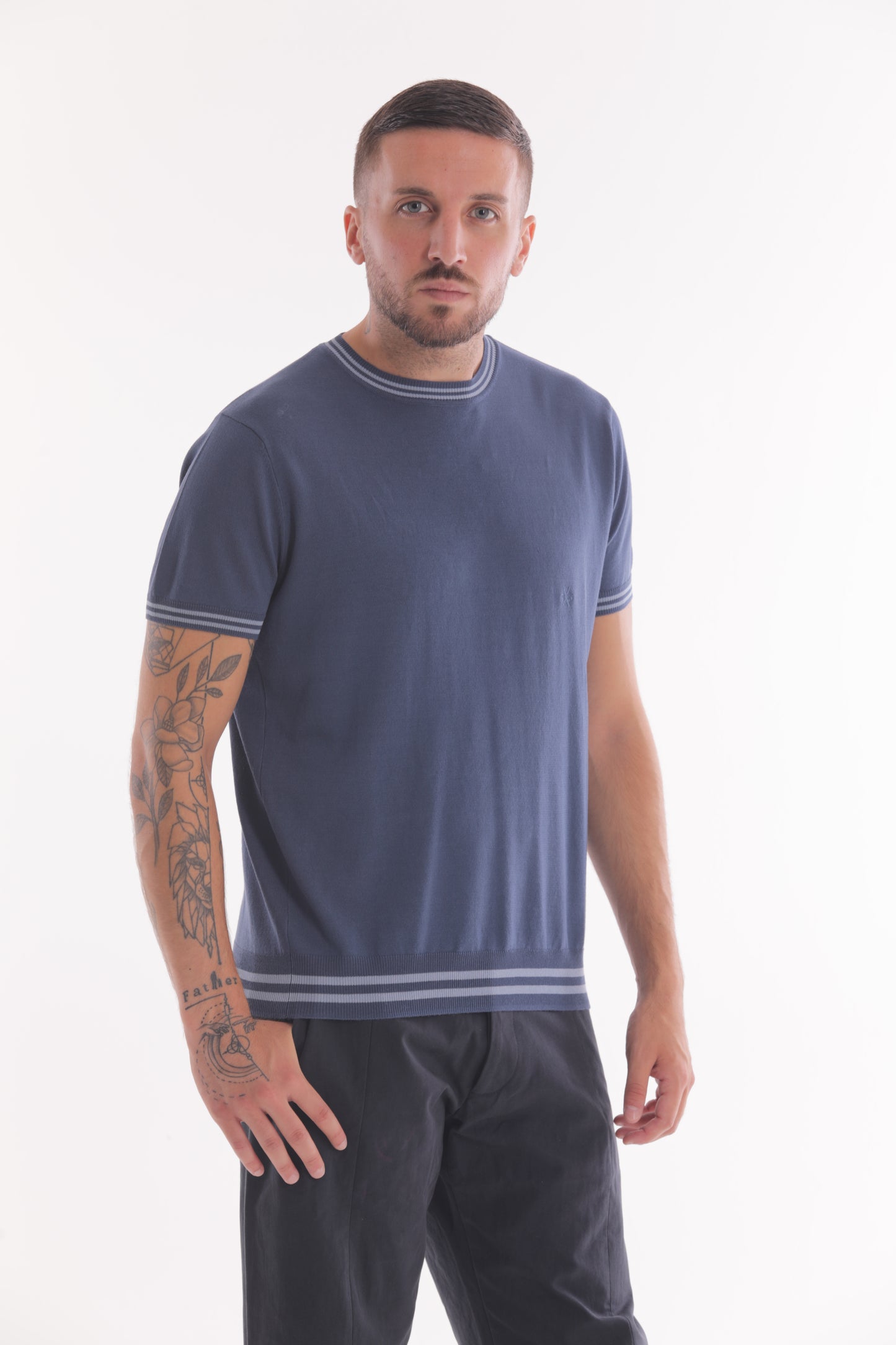 MAGLIETTA IN MAGLIA A CONTRASTO