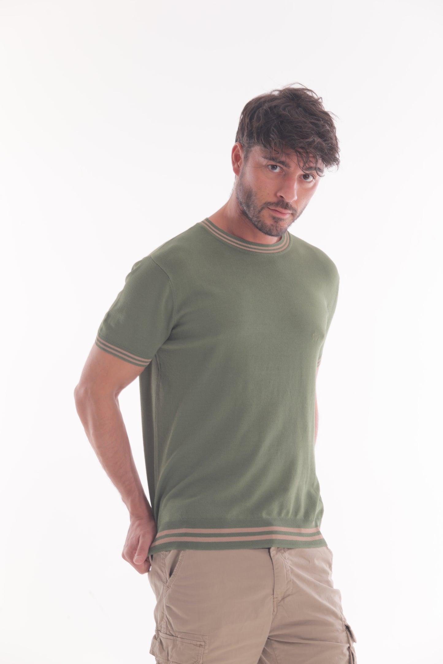 MAGLIETTA IN MAGLIA A CONTRASTO