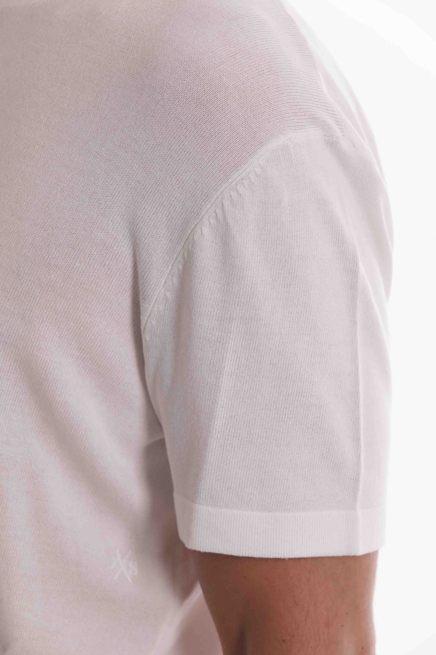 MAGLIETTA IN MAGLIA