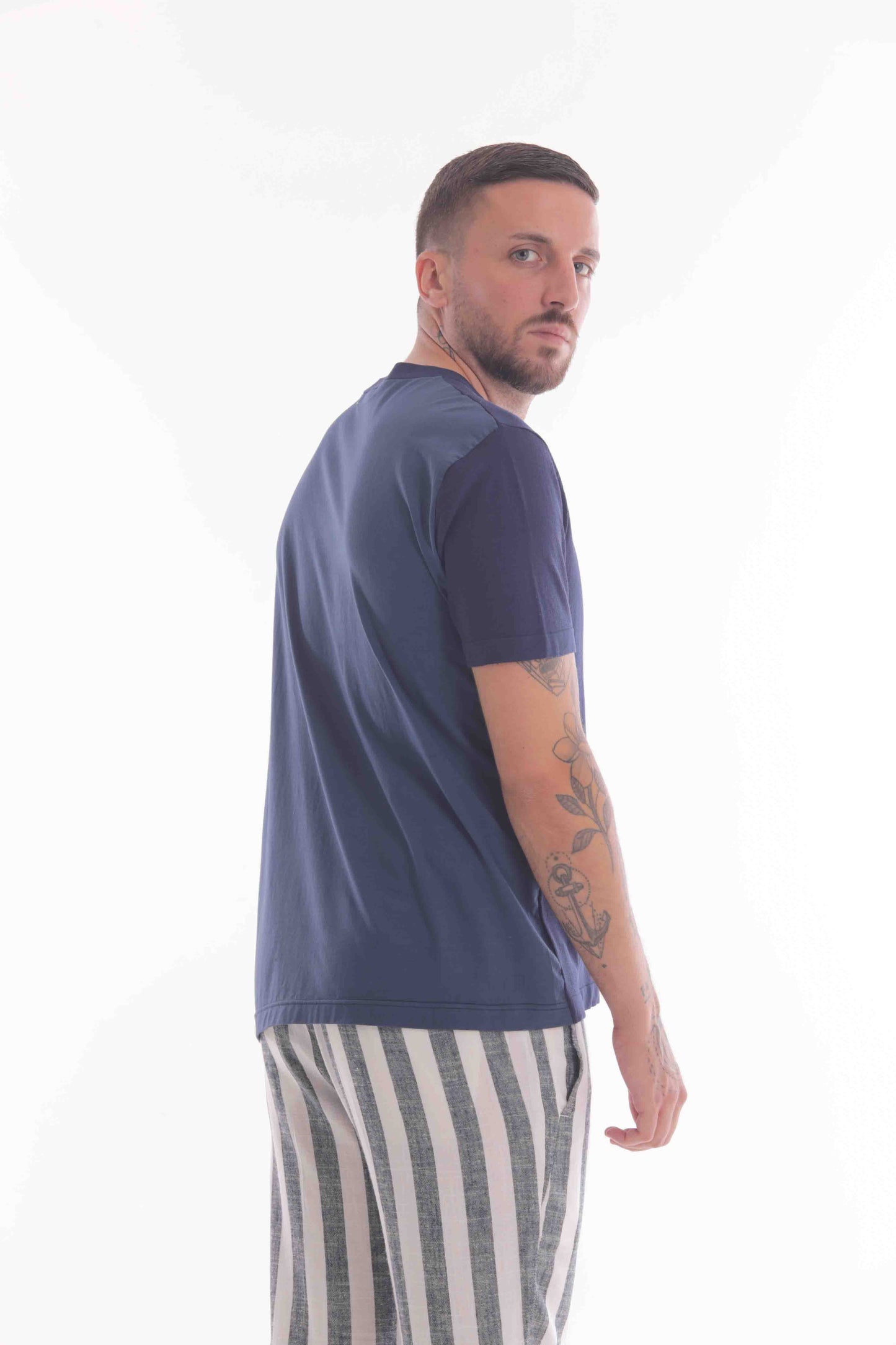 MAGLIETTA IN MAGLIA