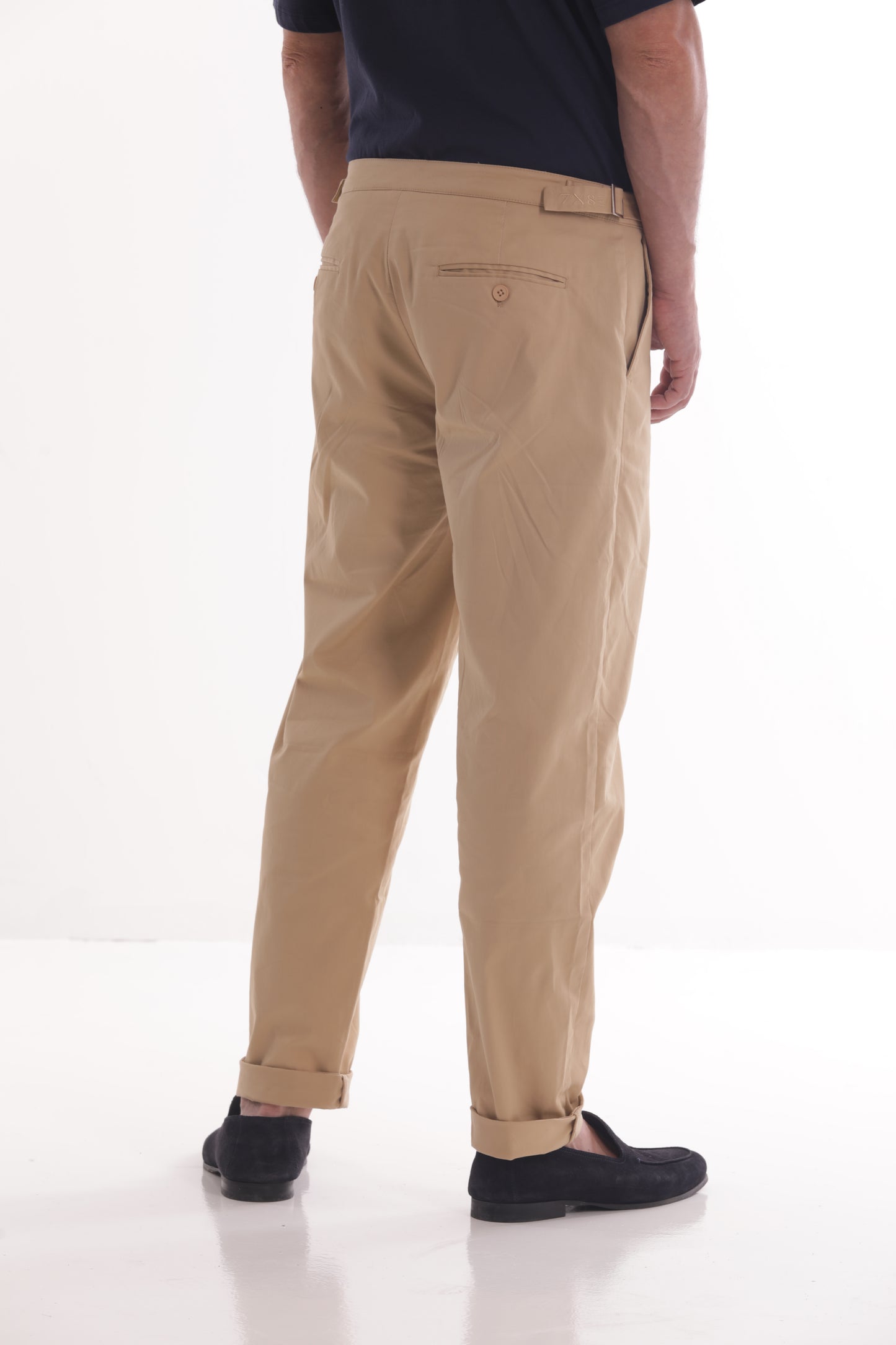 PANTALONE DETTAGLIO CINTURINI SUI FIANCHI