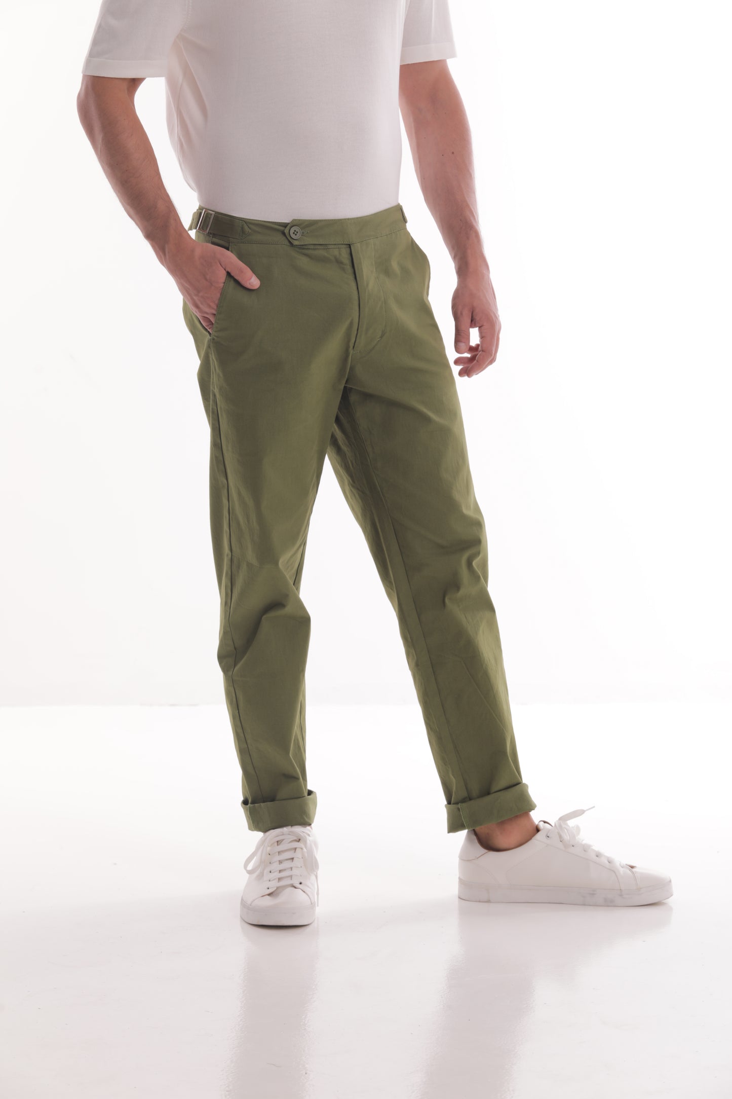 PANTALONE DETTAGLIO CINTURINI SUI FIANCHI