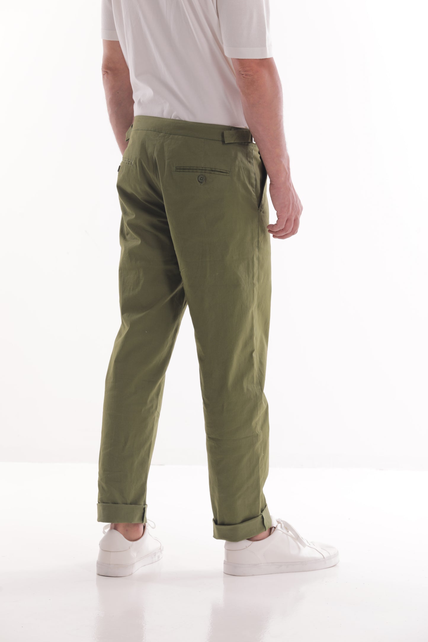 PANTALONE DETTAGLIO CINTURINI SUI FIANCHI