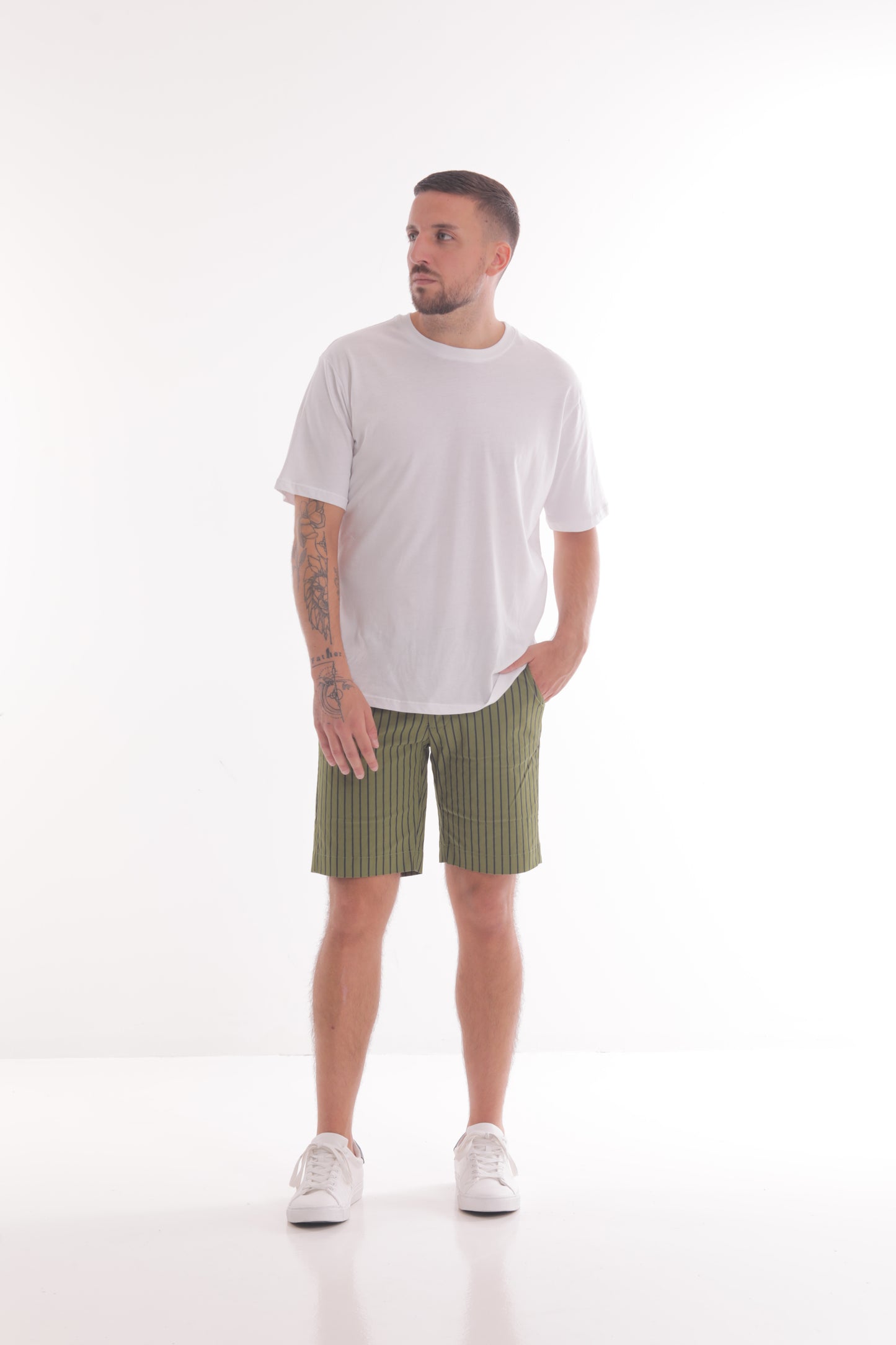 PANTALONE BERMUDA A RIGHE