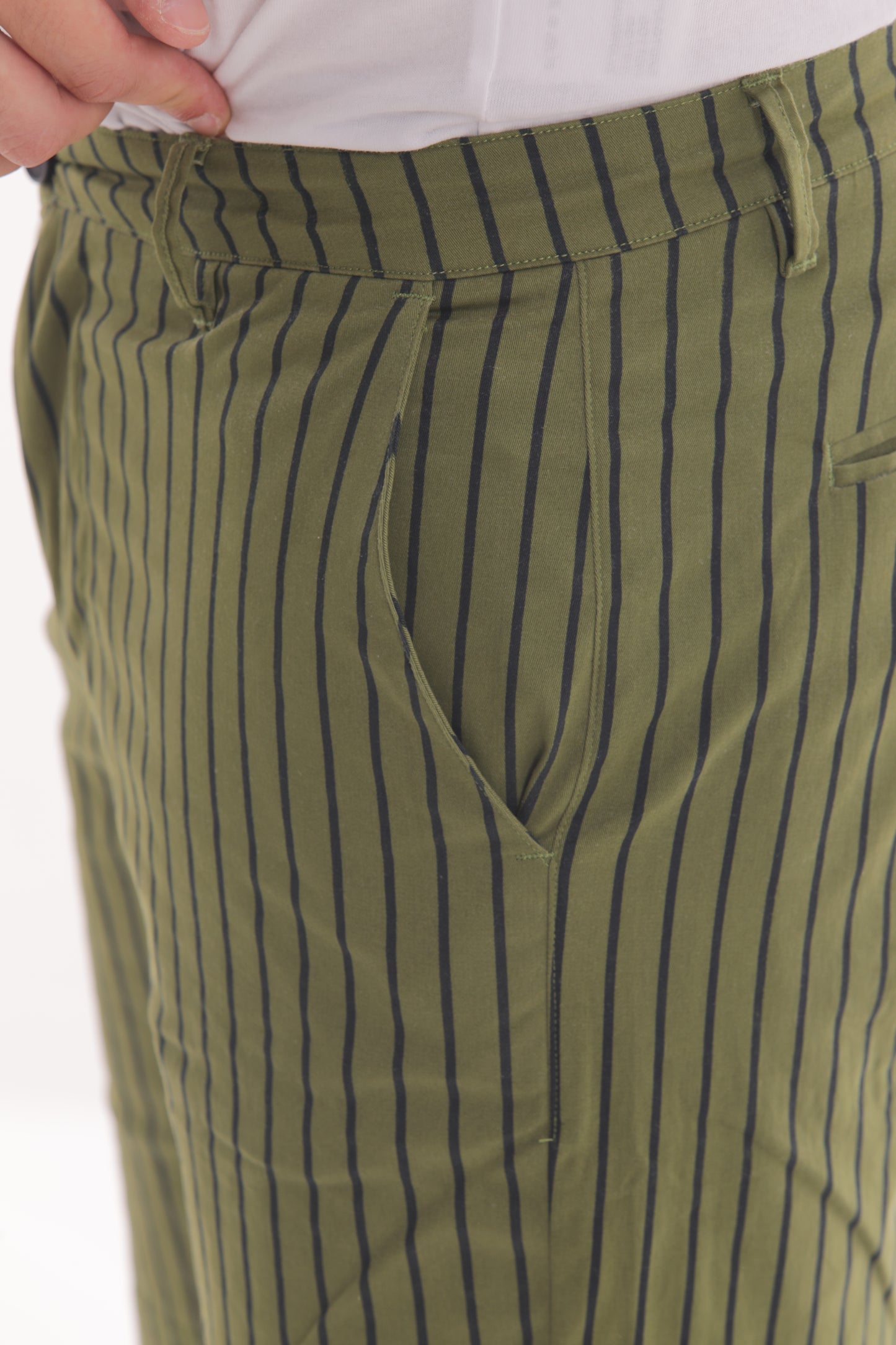 PANTALONE BERMUDA A RIGHE
