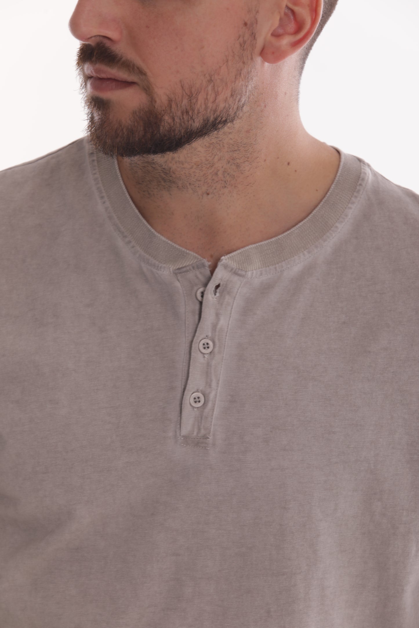 T-SHIRT COLLO BOTTONI