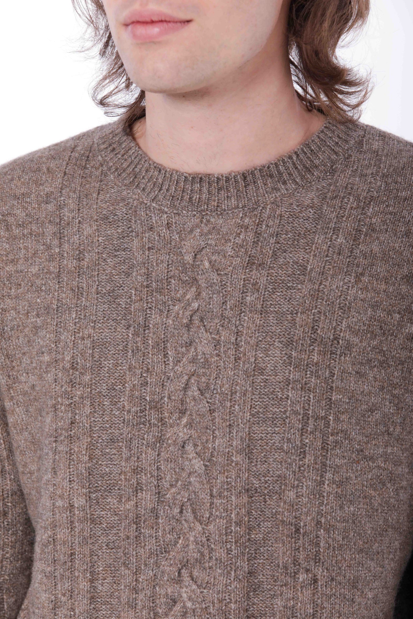 MAGLIA GIROCOLLO STRUTTURA A TRECCE