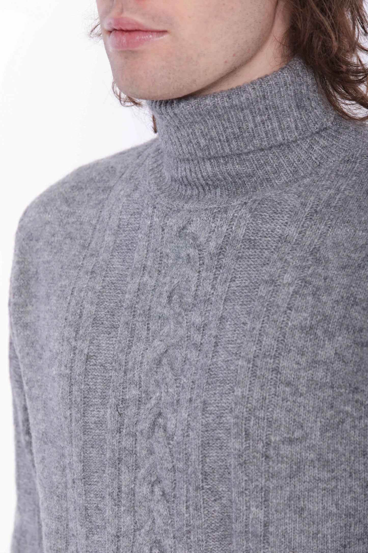 MAGLIA DOLCEVITA STRUTTURA A TRECCE