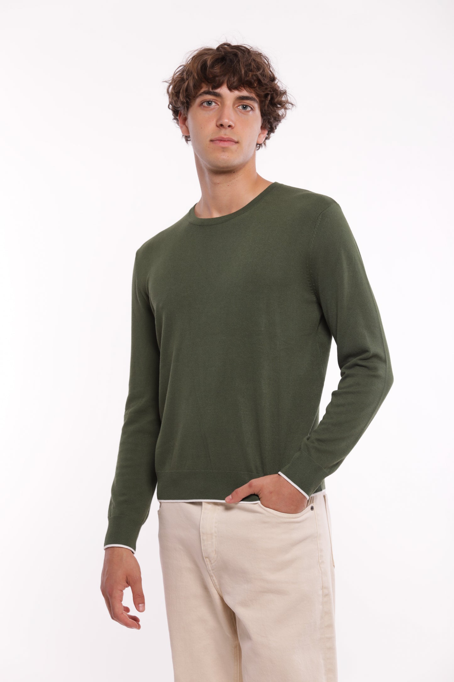 MAGLIA PULLOVER GIROCOLLO IN MISTO VISCOSA
