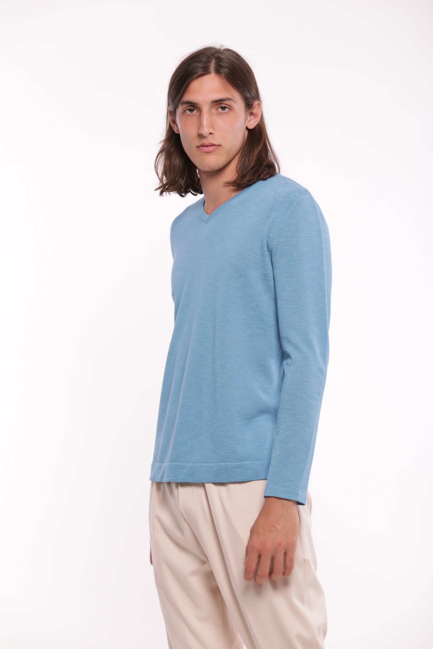 MAGLIA SCOLLO A V IN MISTO VISCOSA