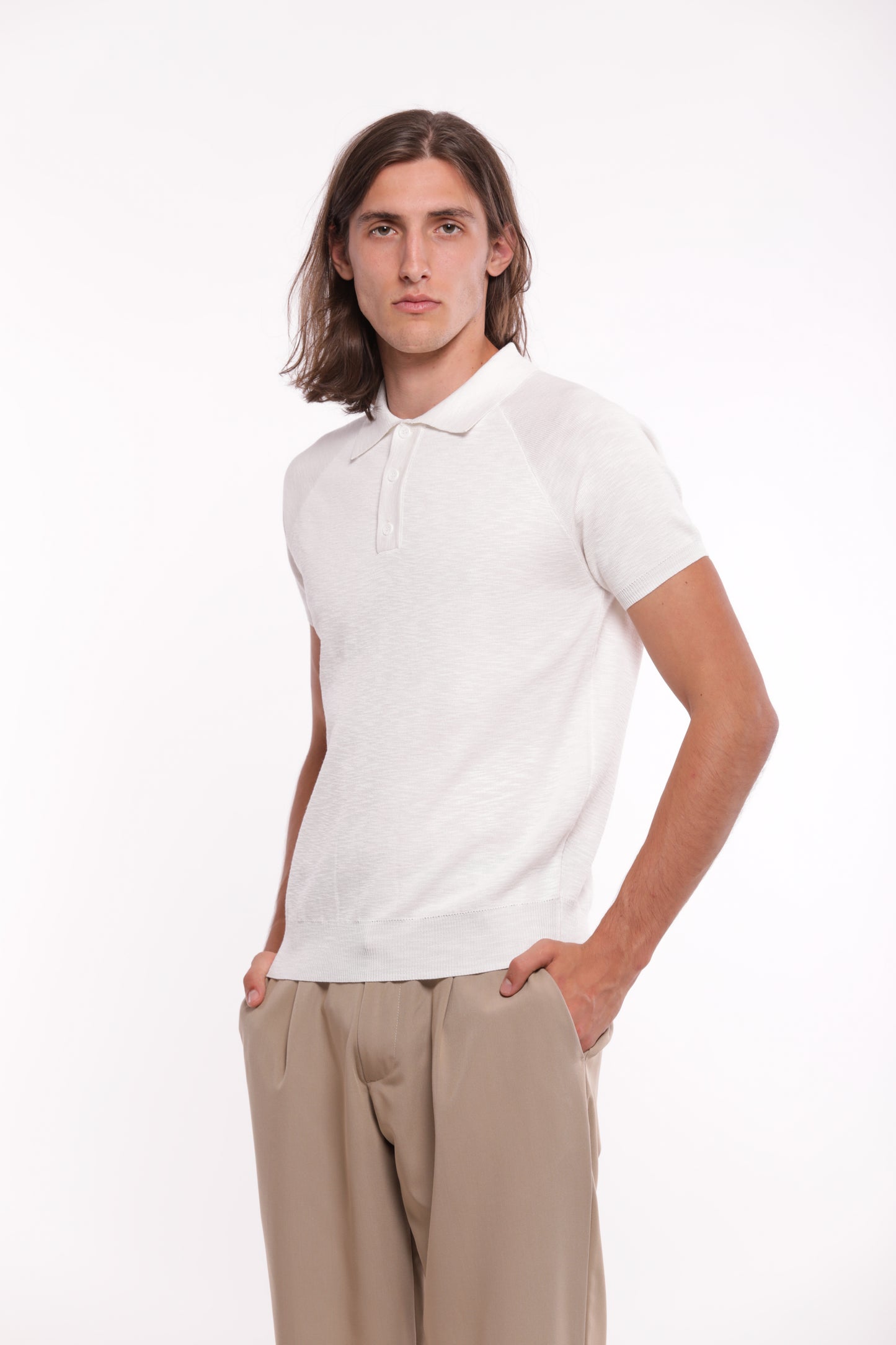 POLO IN MAGLIA CON BOTTONE