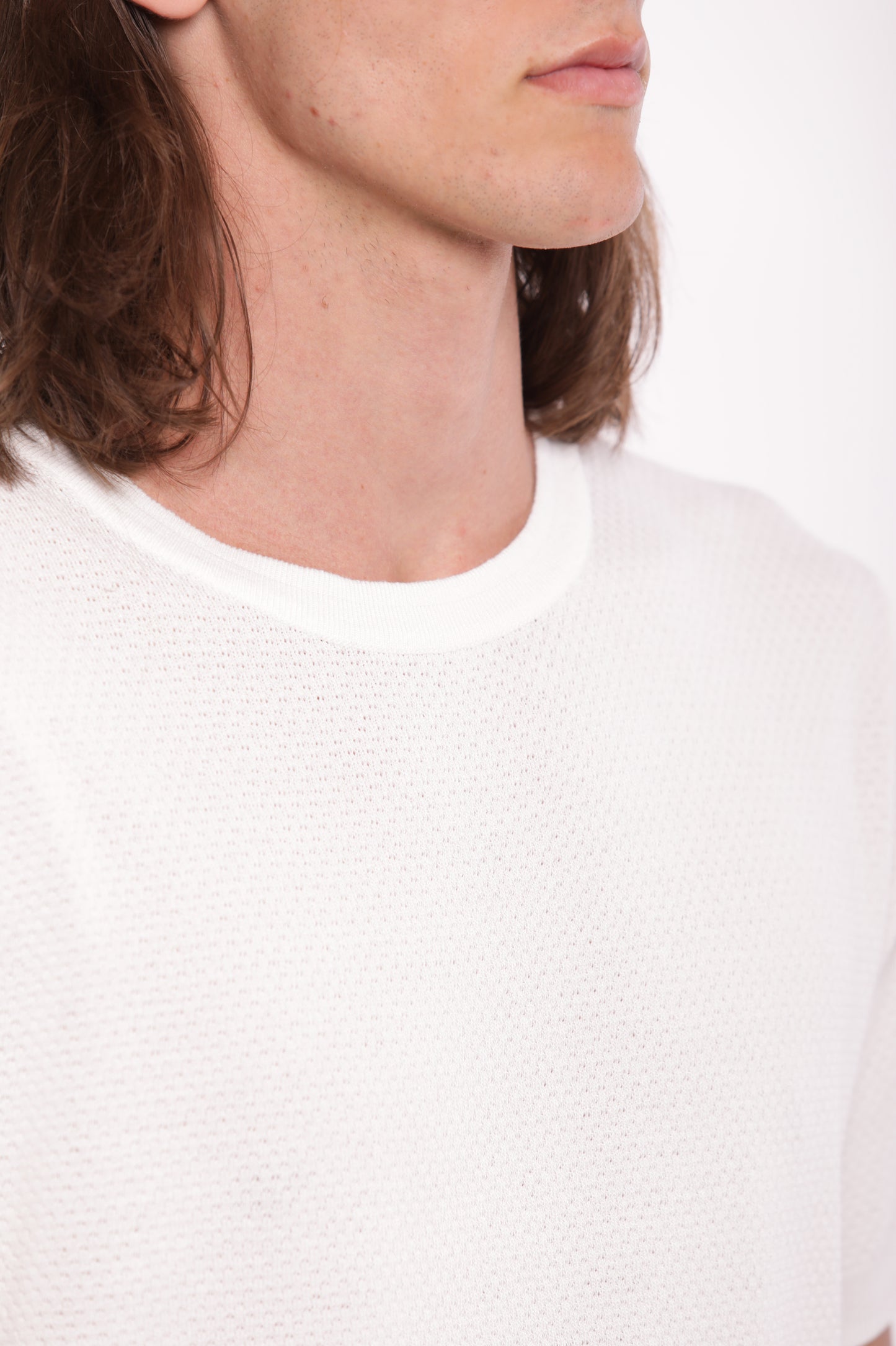 MAGLIA CON STRUTTURA OPERATA
