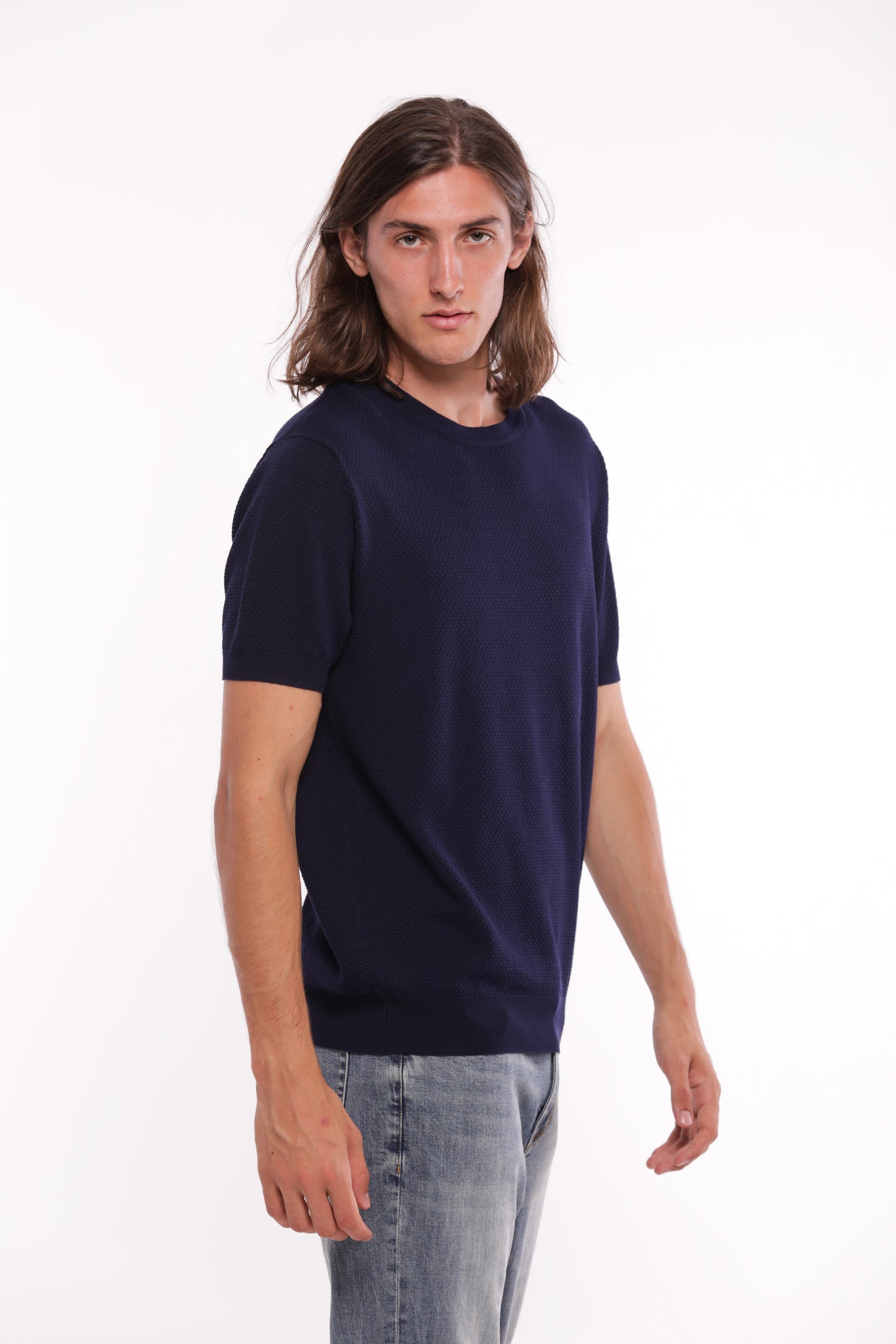 MAGLIA CON STRUTTURA OPERATA
