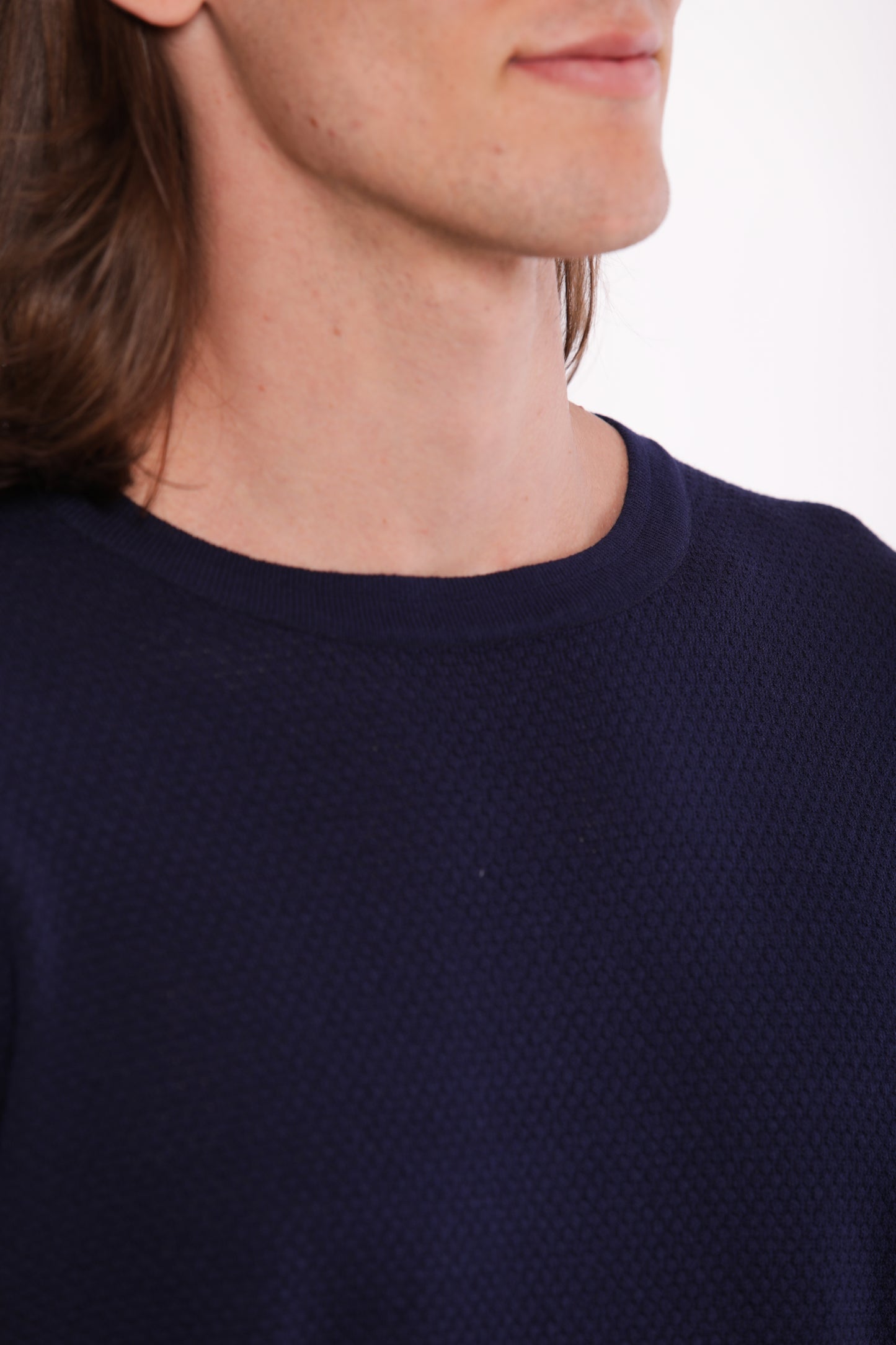 MAGLIA CON STRUTTURA OPERATA