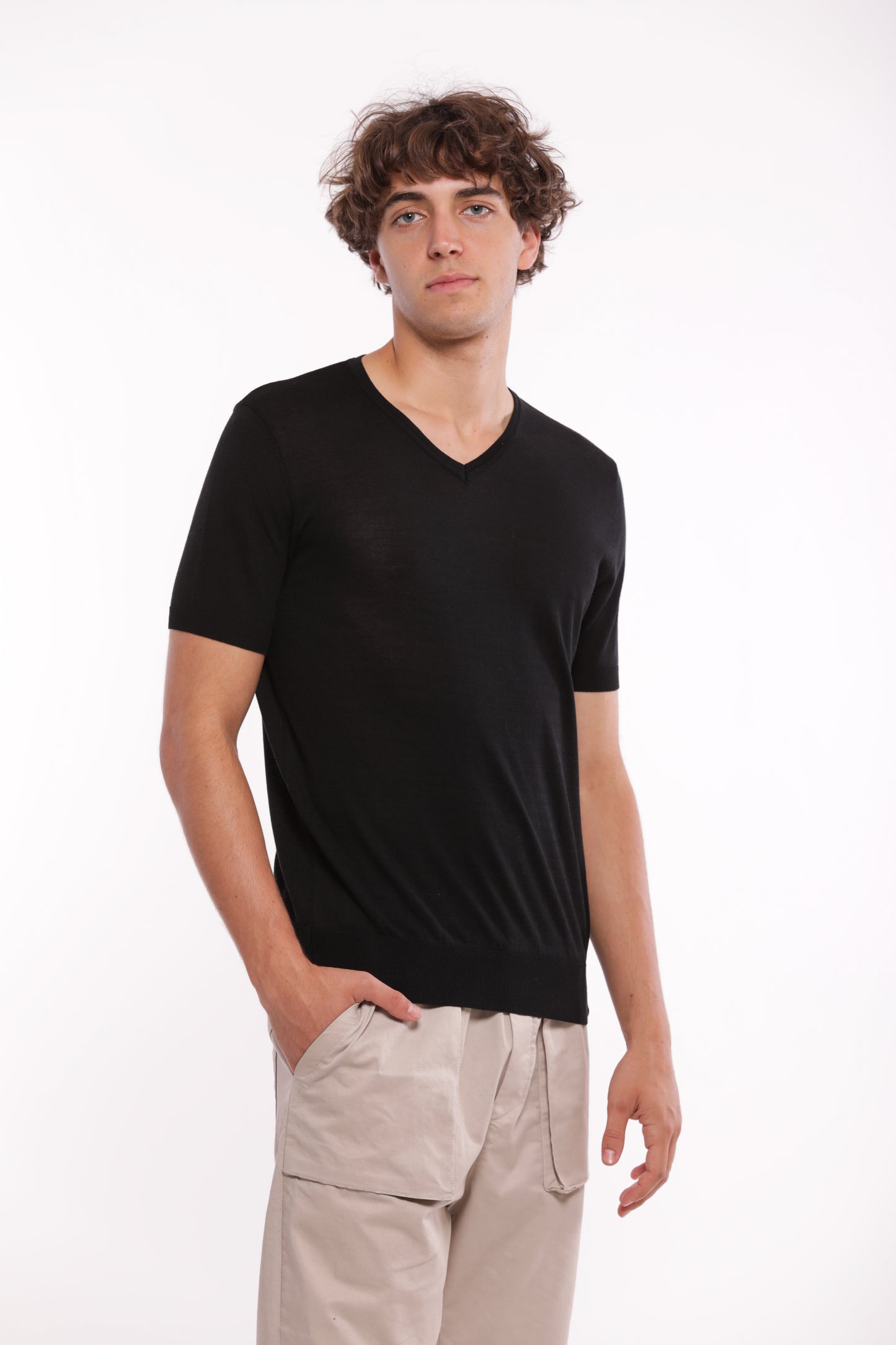 MAGLIA SCOLLO A V CON LYOCELL
