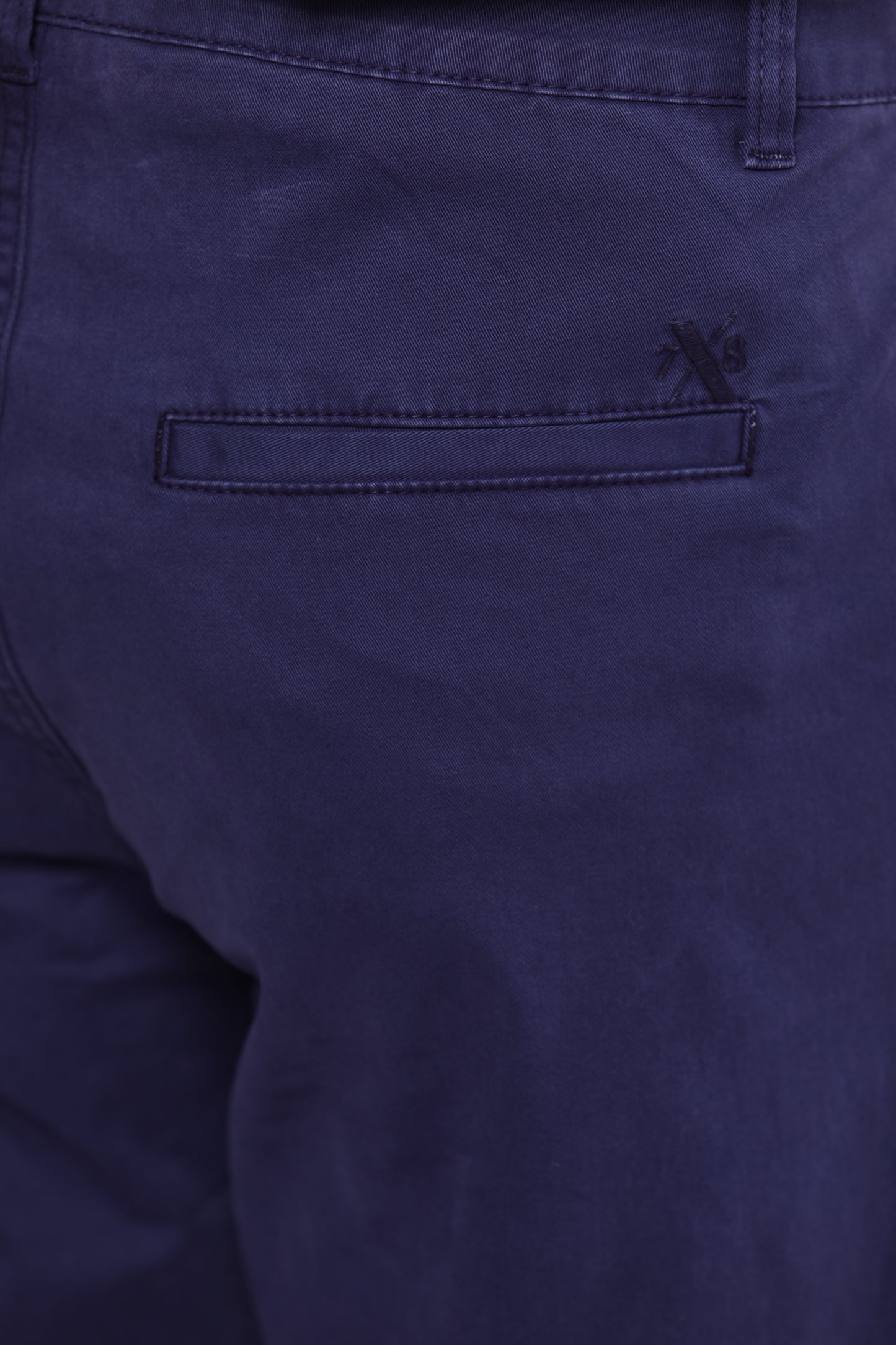 PANTALONI TAPERED FIT