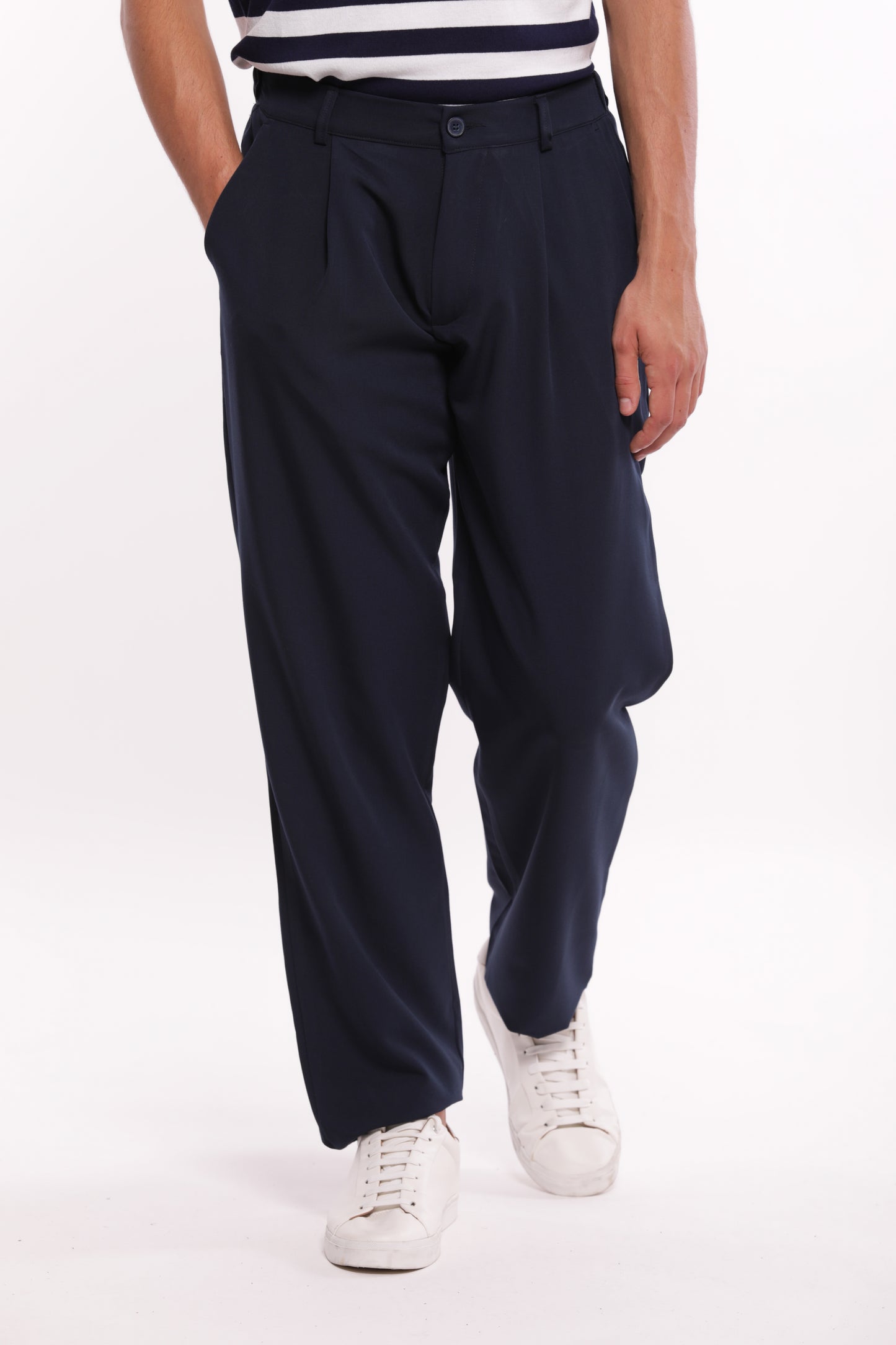 PANTALONI CON PIEGHE IN MISTO VISCOSA