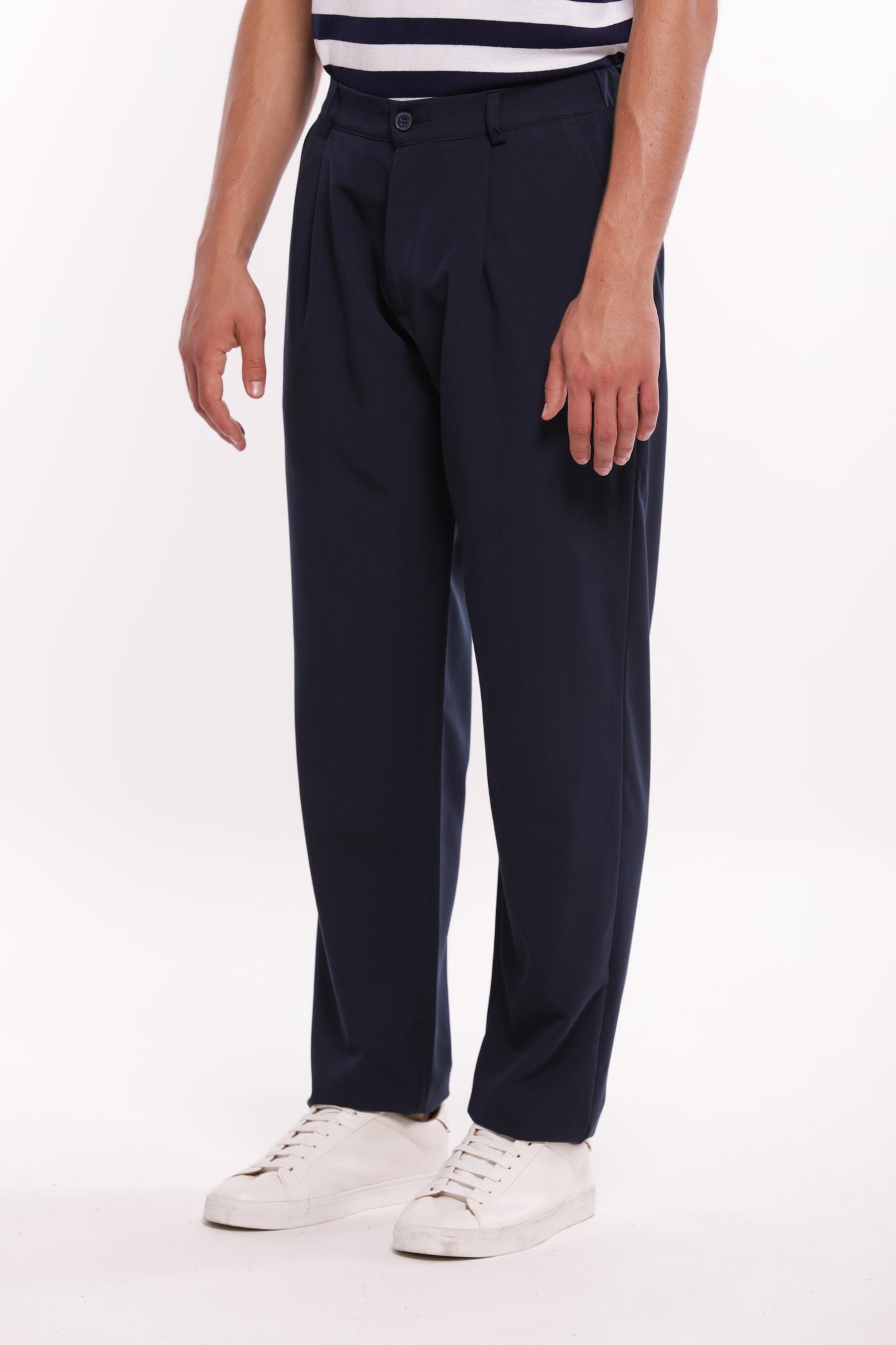 PANTALONI CON PIEGHE IN MISTO VISCOSA