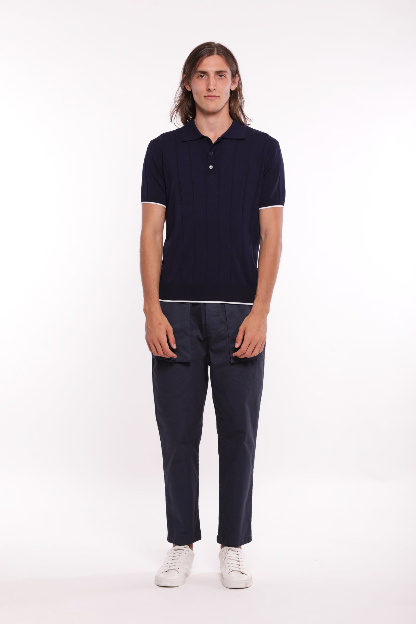 PANTALONI CON TASCONE IN GABARDINA