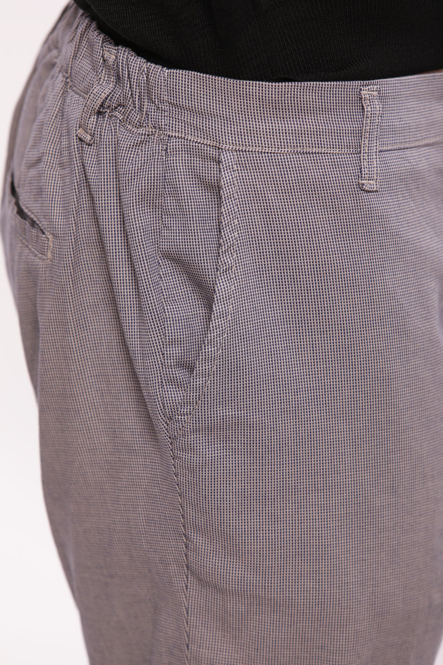 PANTALONI IN MICROFANTASIA
