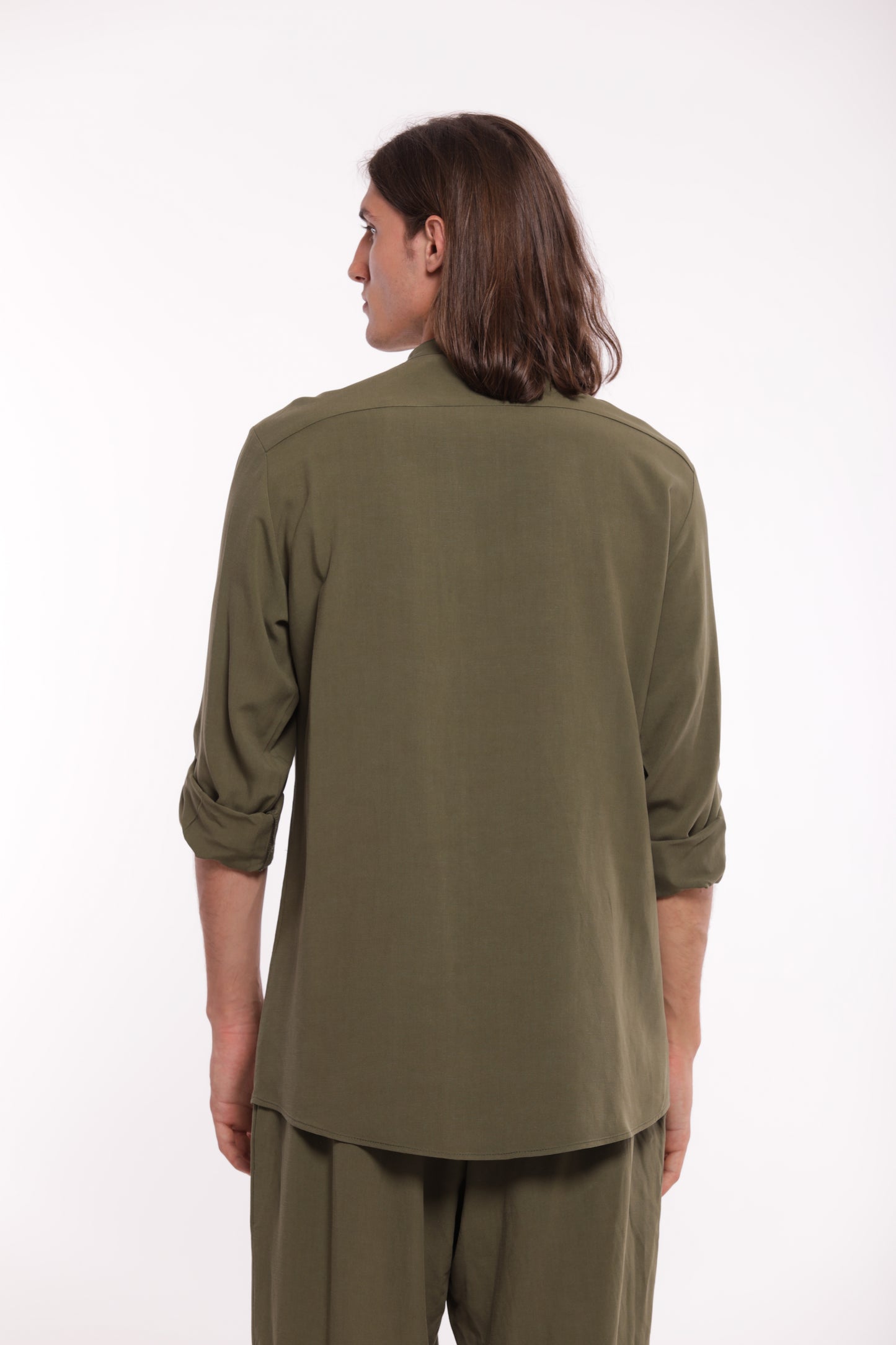 CAMICIA COLLO COREANO E ALAMARI