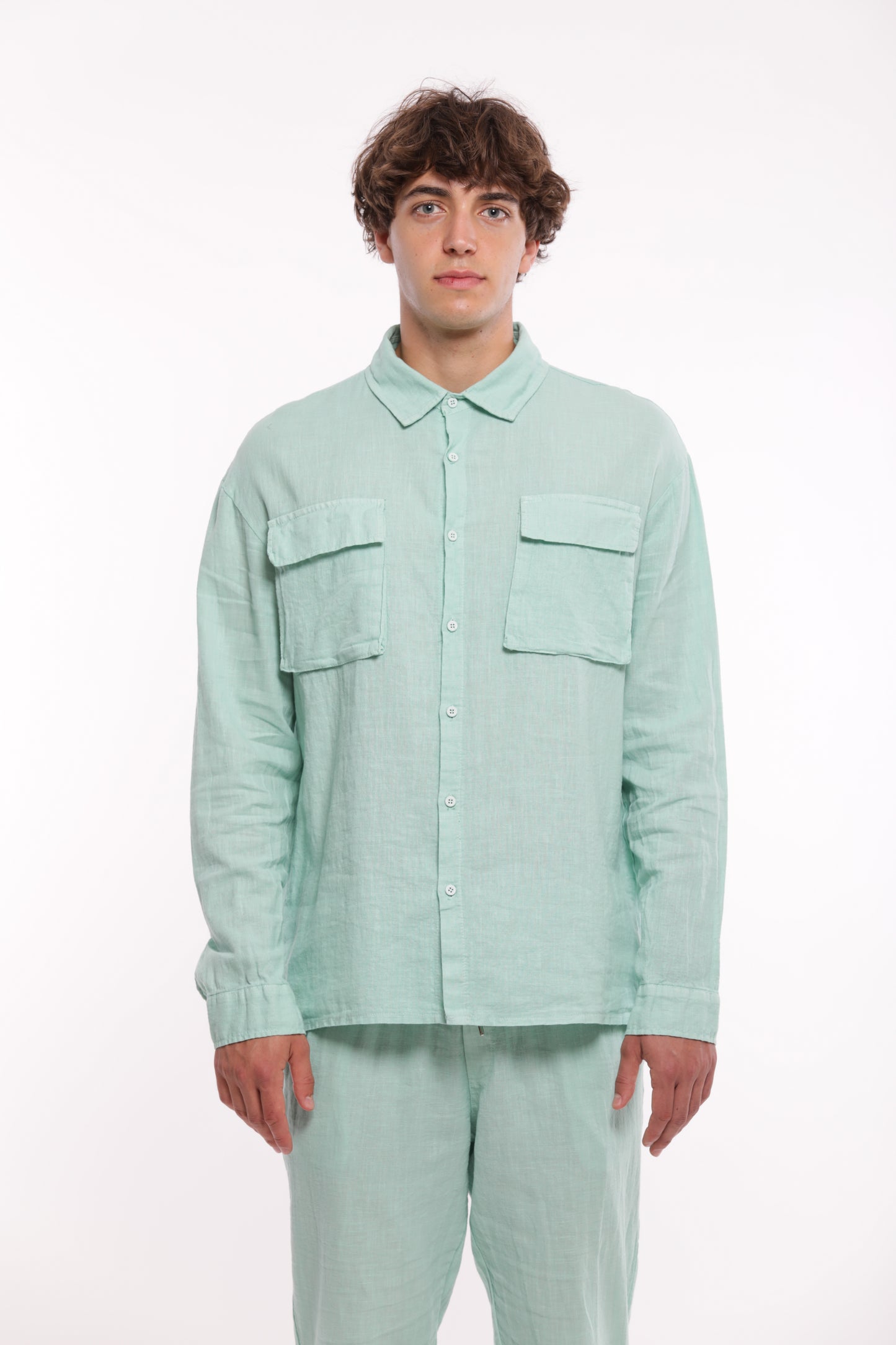 CAMICIA IN LINO CON TASCONI