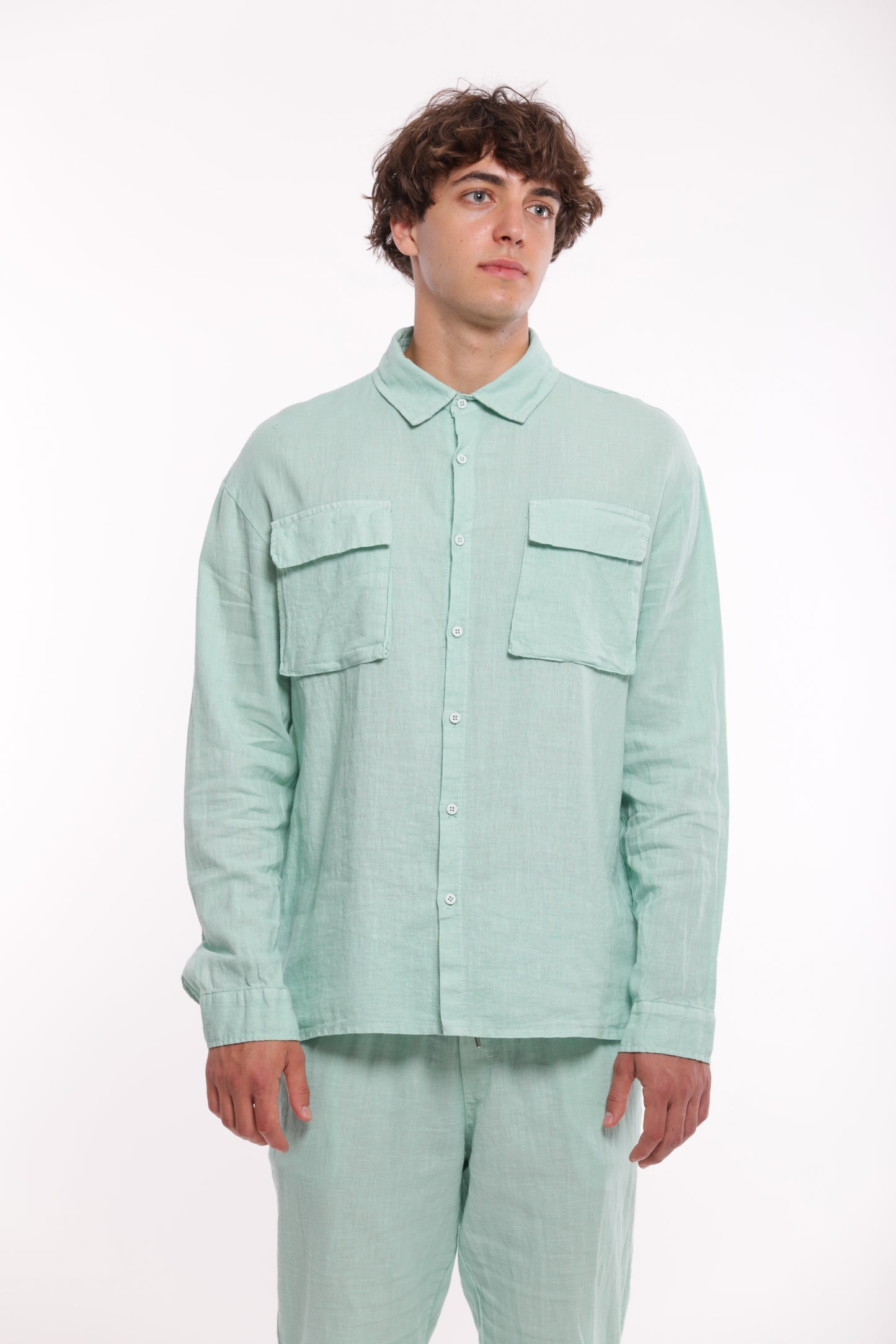 CAMICIA IN LINO CON TASCONI