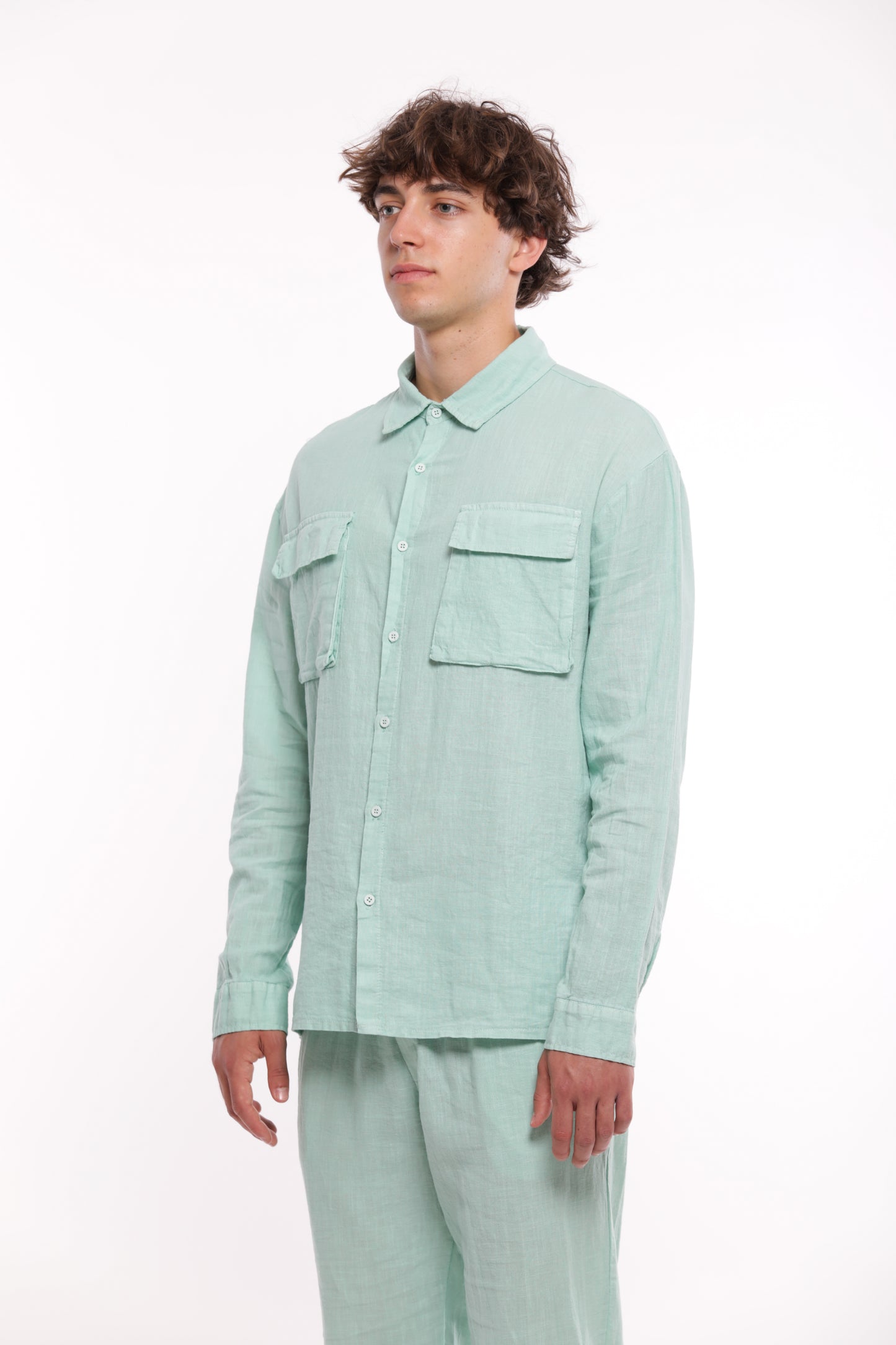 CAMICIA IN LINO CON TASCONI