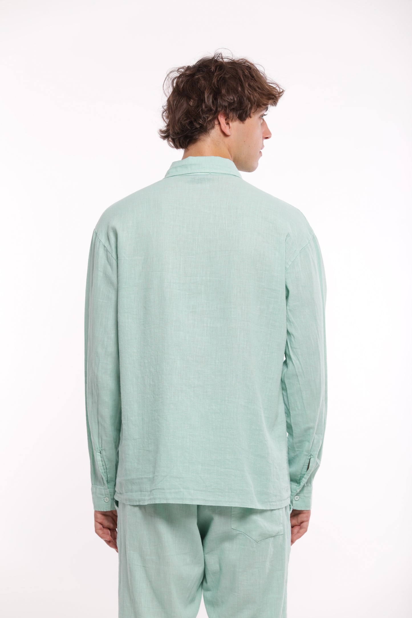 CAMICIA IN LINO CON TASCONI