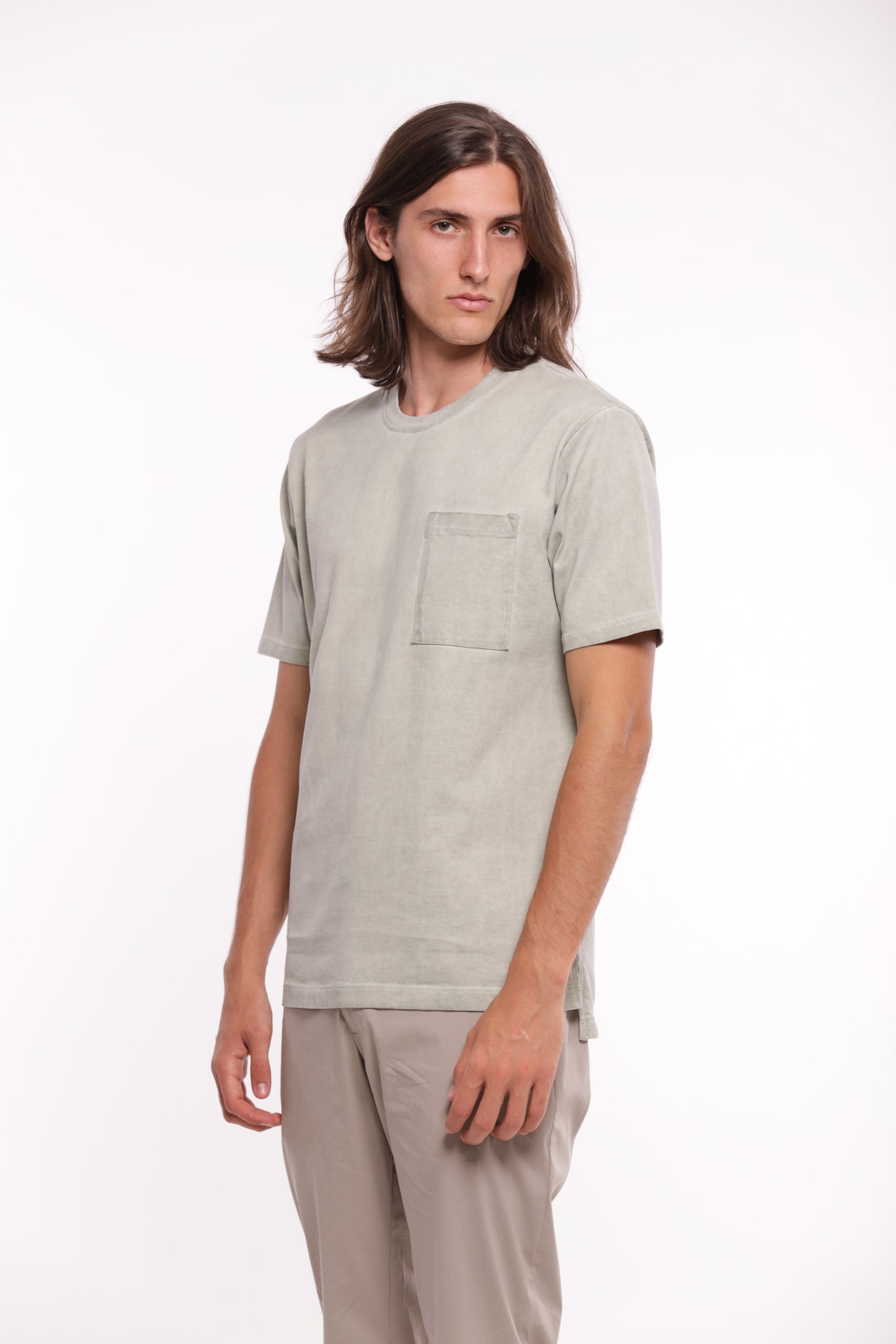 T-SHIRT GIROCOLLO CON TASCHINO