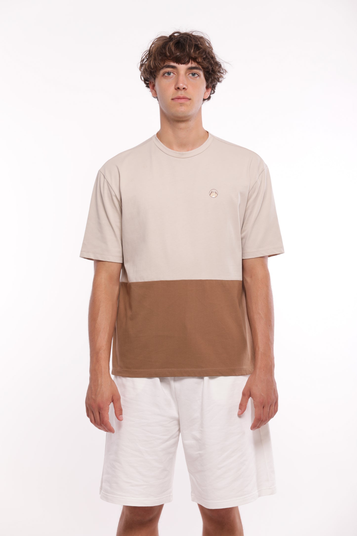 T-SHIRT OVER MONTAGNA