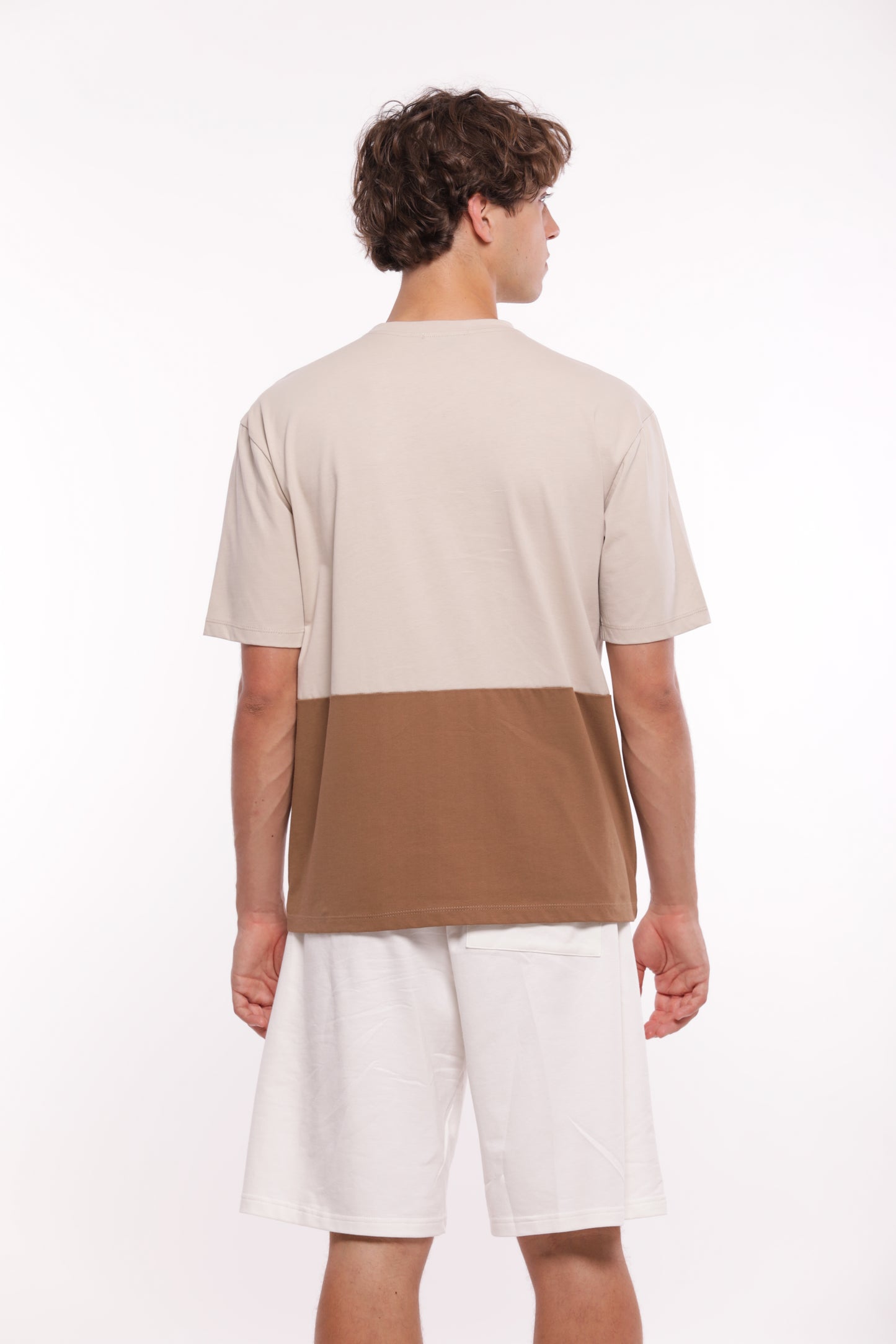T-SHIRT OVER MONTAGNA