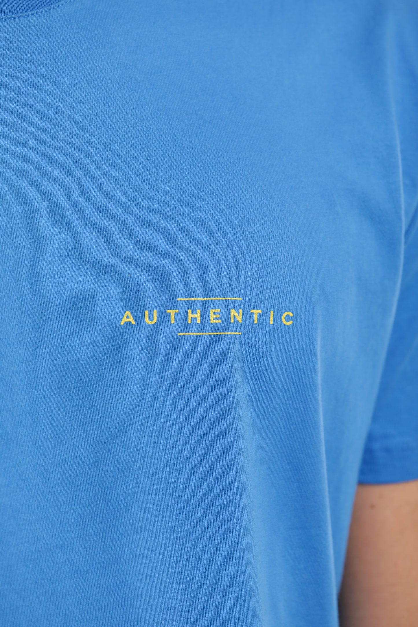 T-SHIRT AUTHENTIC