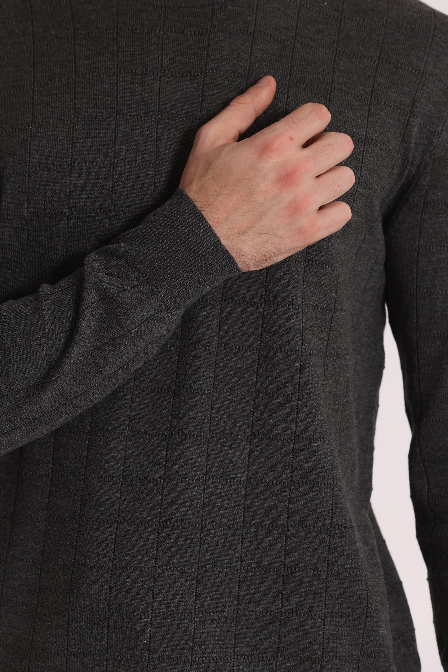 MAGLIA GIROCOLLO CON MOTIVO