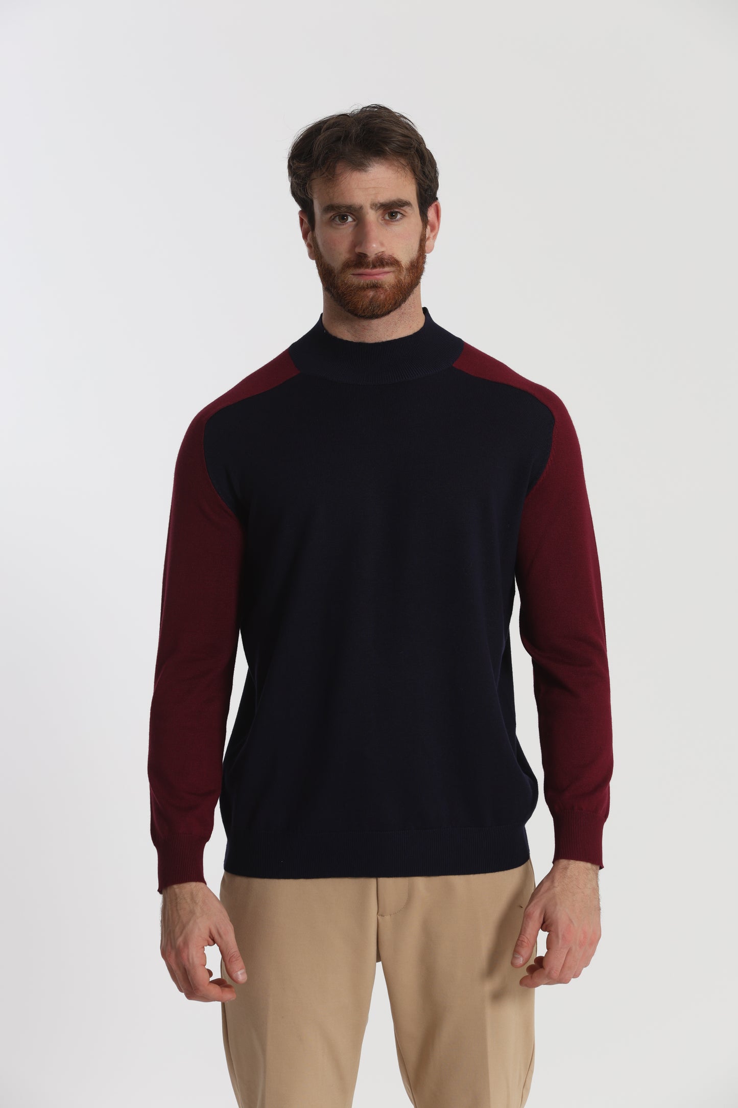 PULLOVER IN MAGLIA BICOLOR A MEZZO COLLO