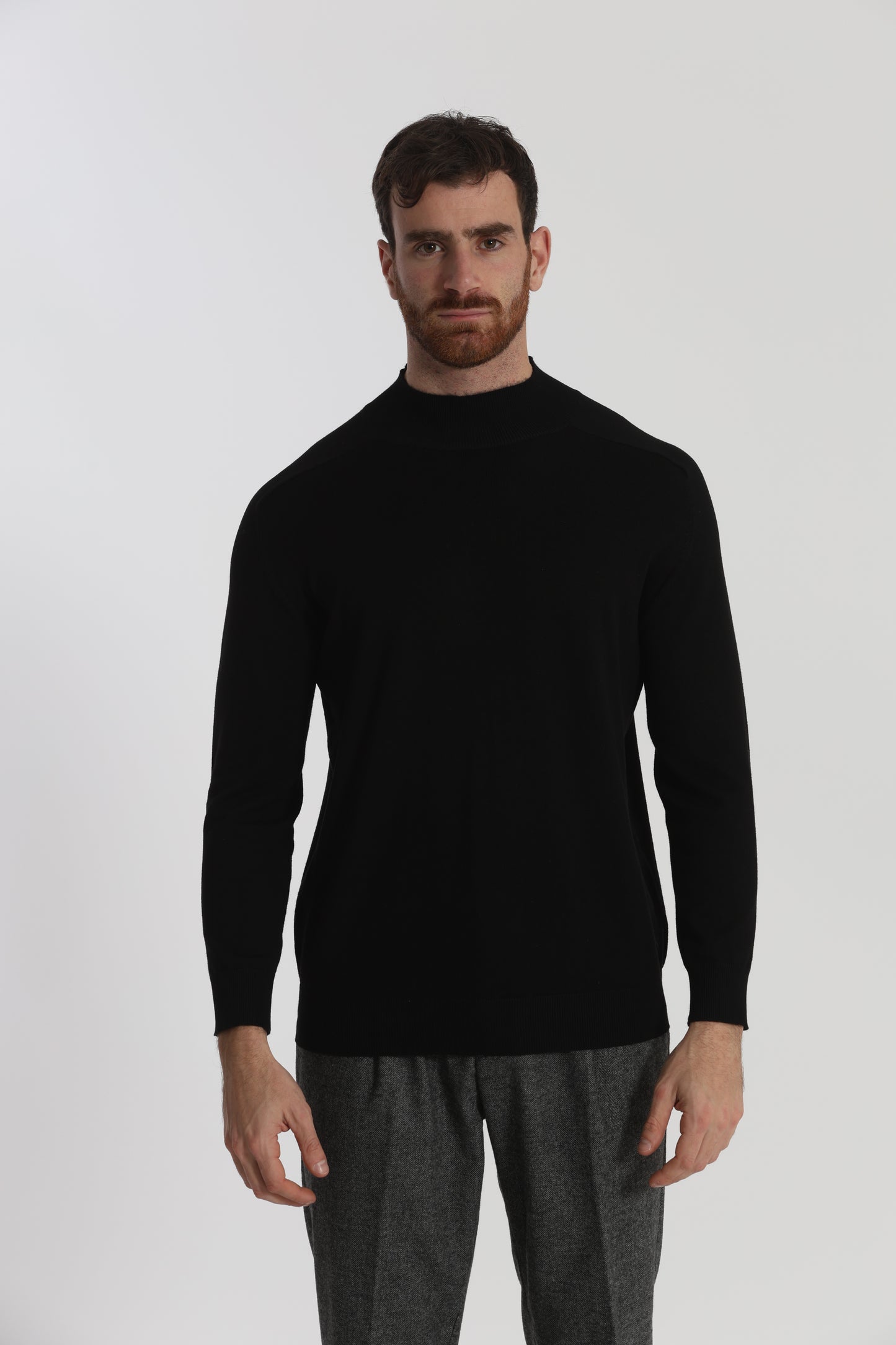 PULLOVER IN MAGLIA A MEZZO COLLO IN TINTA UNITA