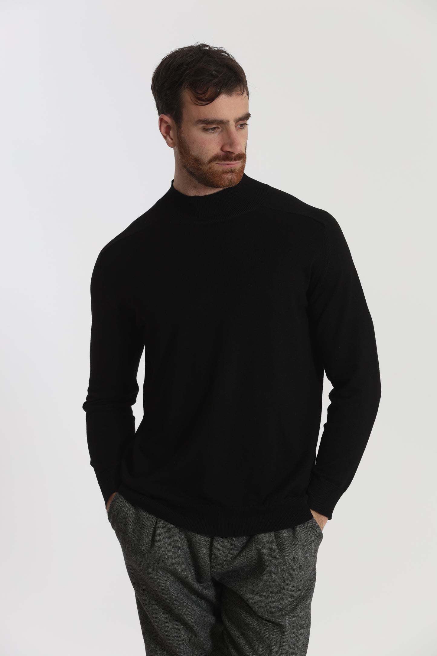PULLOVER IN MAGLIA A MEZZO COLLO IN TINTA UNITA