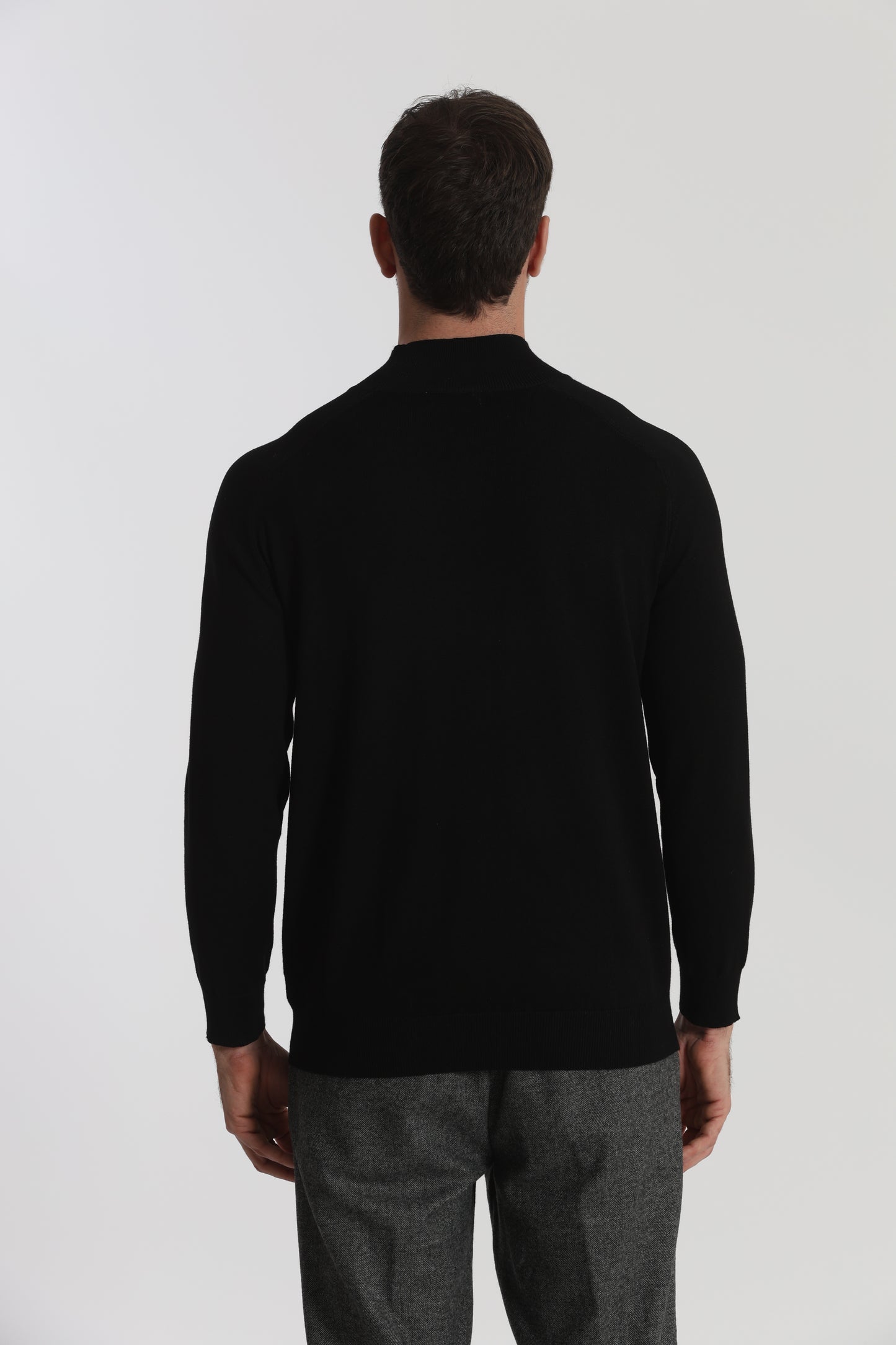 PULLOVER IN MAGLIA A MEZZO COLLO IN TINTA UNITA