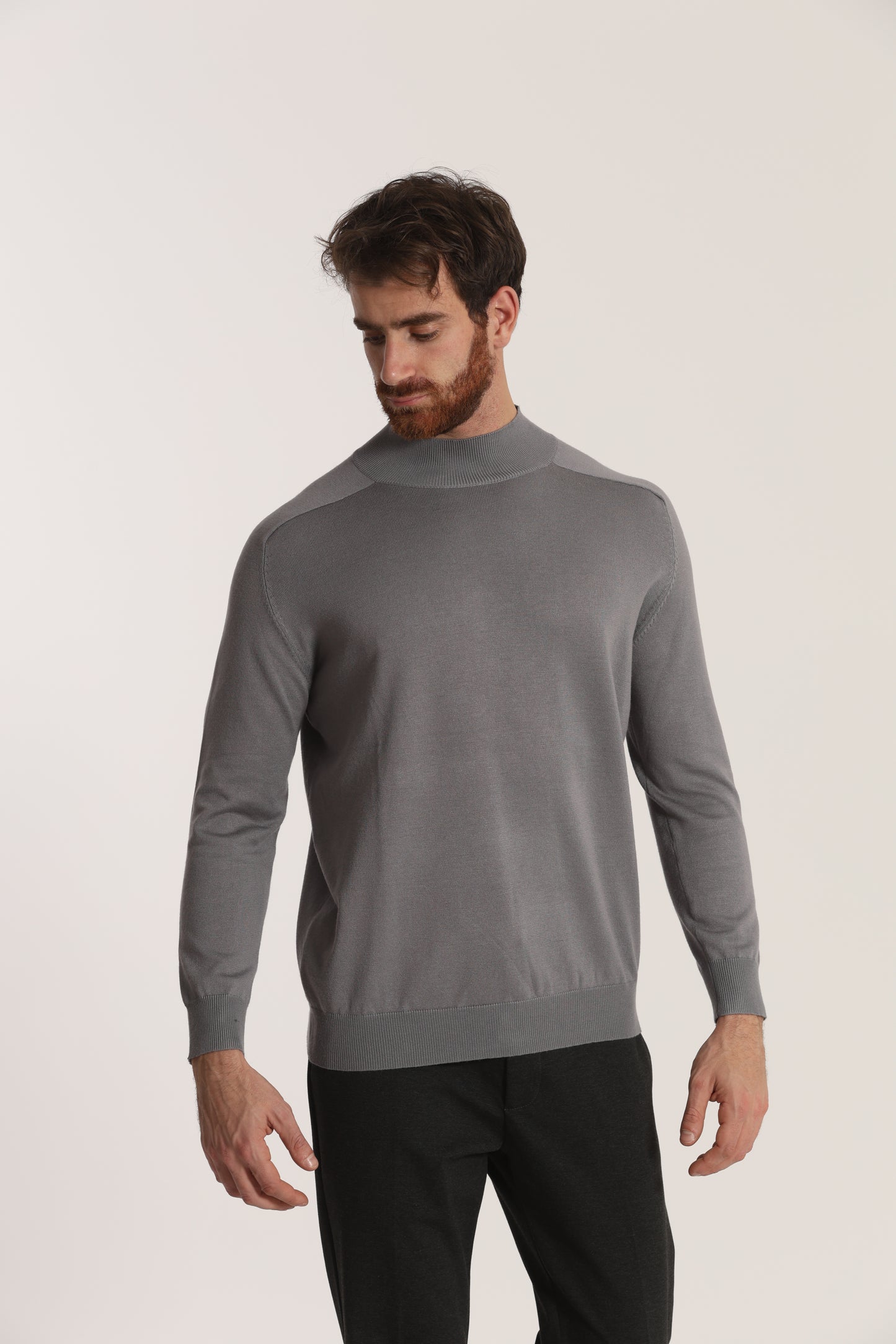 PULLOVER IN MAGLIA A MEZZO COLLO IN TINTA UNITA