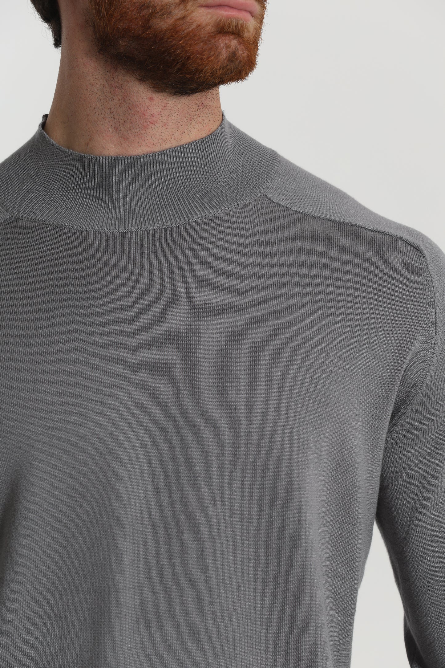 PULLOVER IN MAGLIA A MEZZO COLLO IN TINTA UNITA