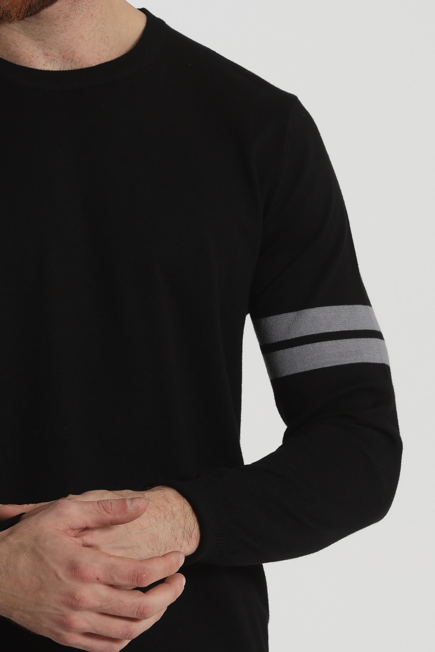 MAGLIA GIROCOLLO CON DETTAGLI