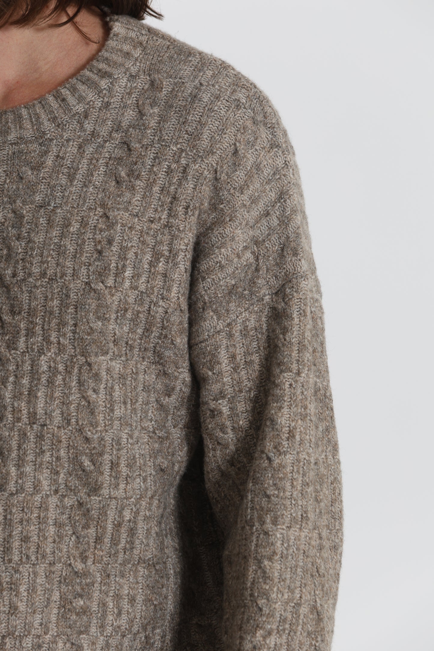 MAGLIA IN MISTO LANA CON TRECCIA