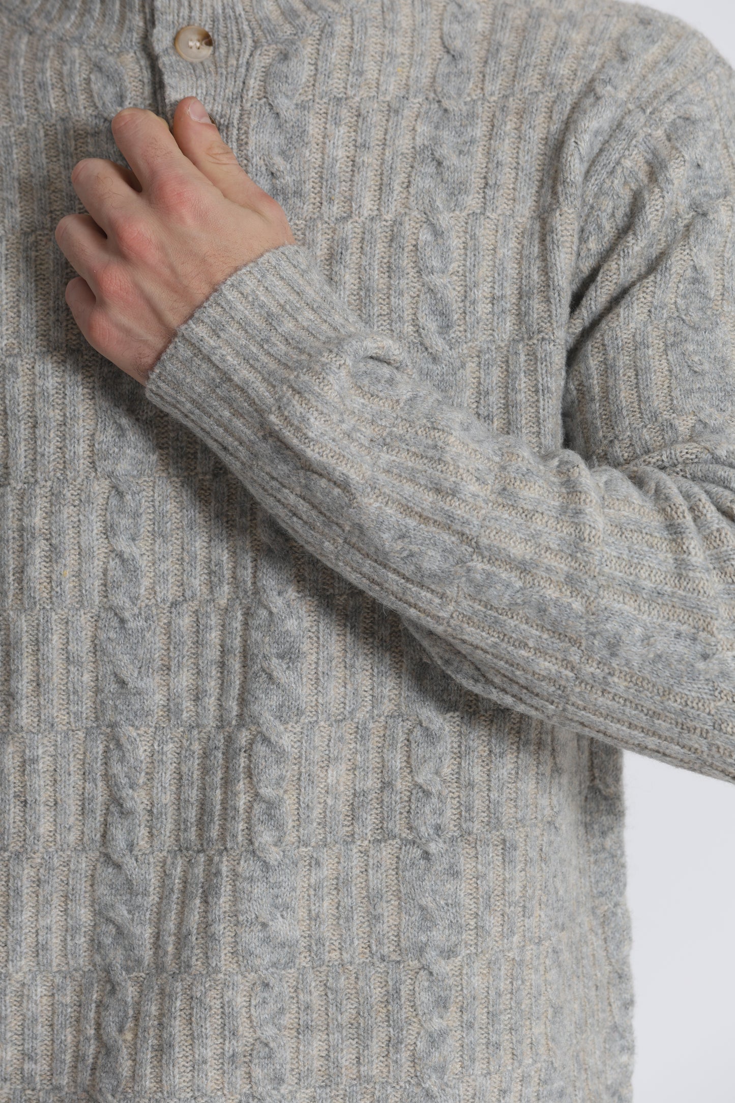 MAGLIA A MEZZO COLLO IN MISTO LANA CON TRECCIA