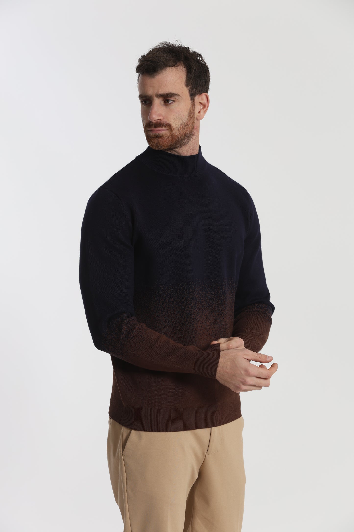MAGLIA A MEZZO COLLO CON TEXTURE