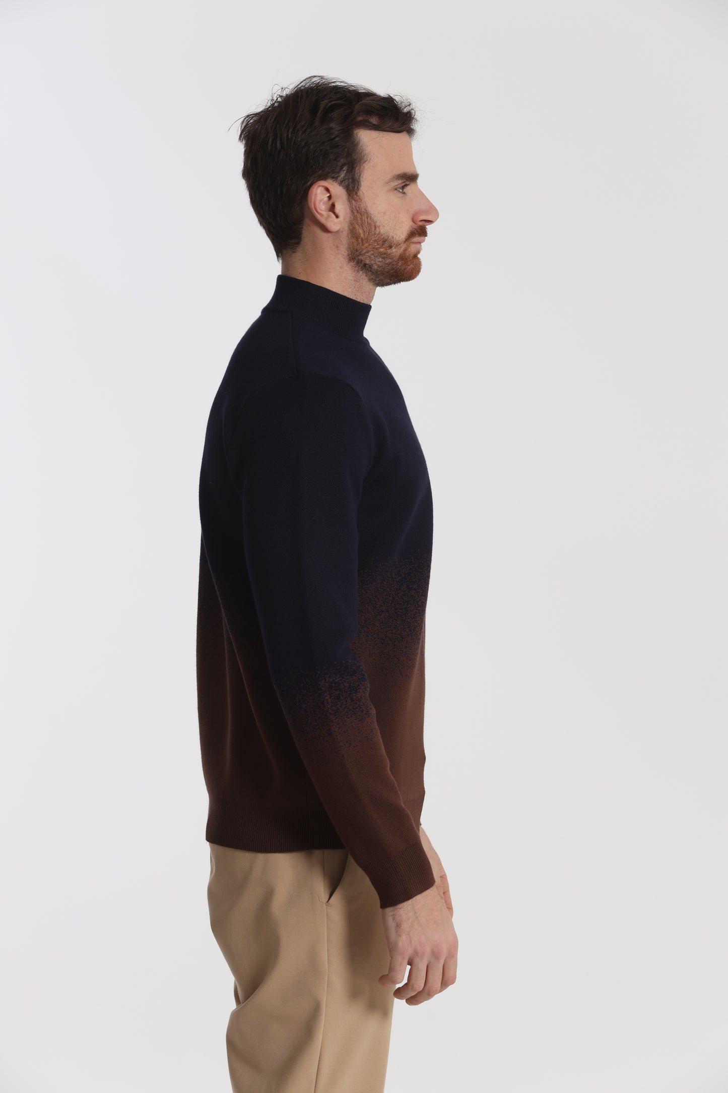 MAGLIA A MEZZO COLLO CON TEXTURE
