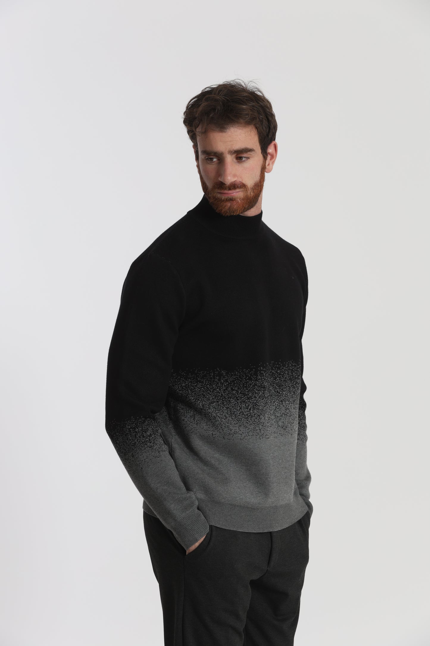 MAGLIA A MEZZO COLLO CON TEXTURE