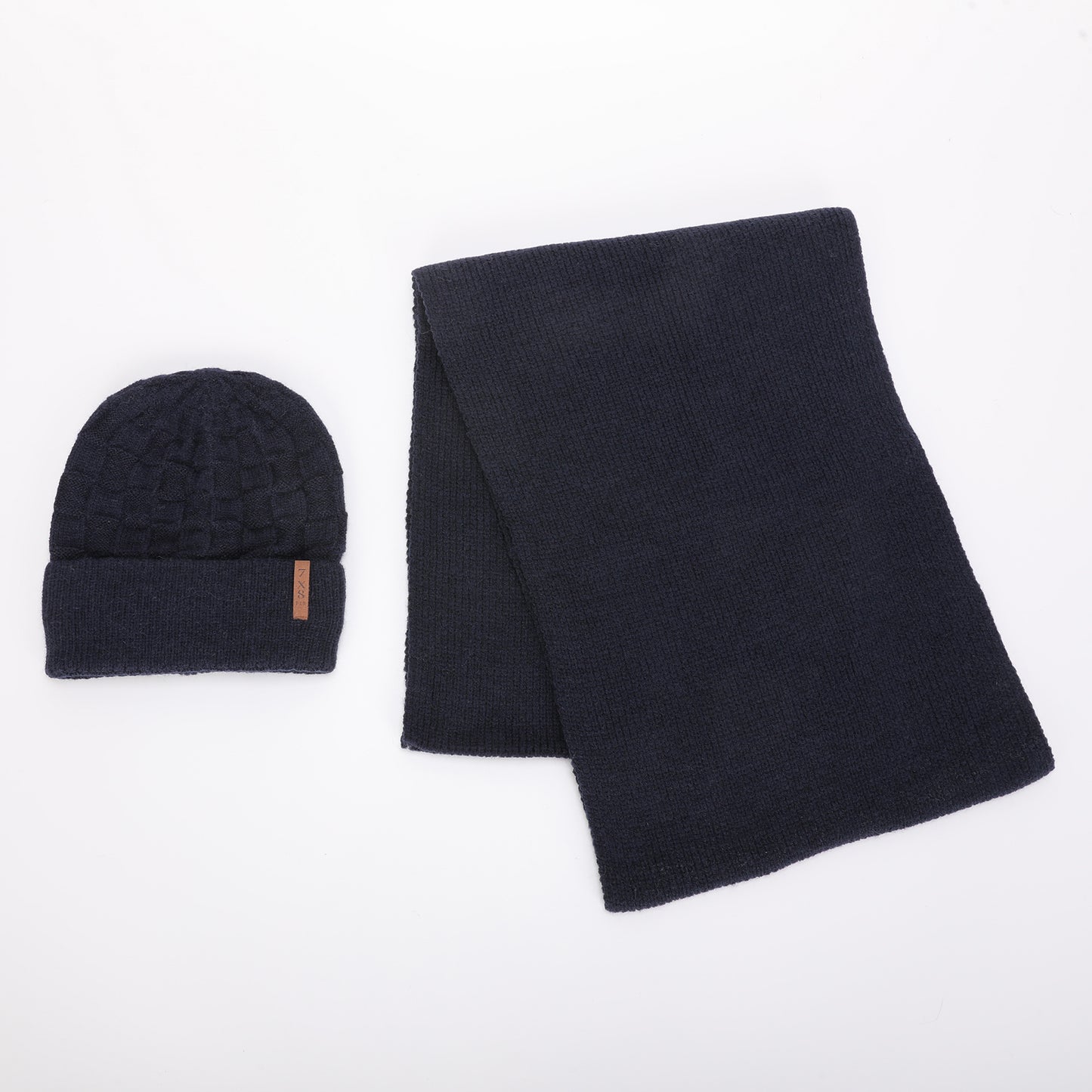 SET BERRETTO E SCIARPA CON TRECCE