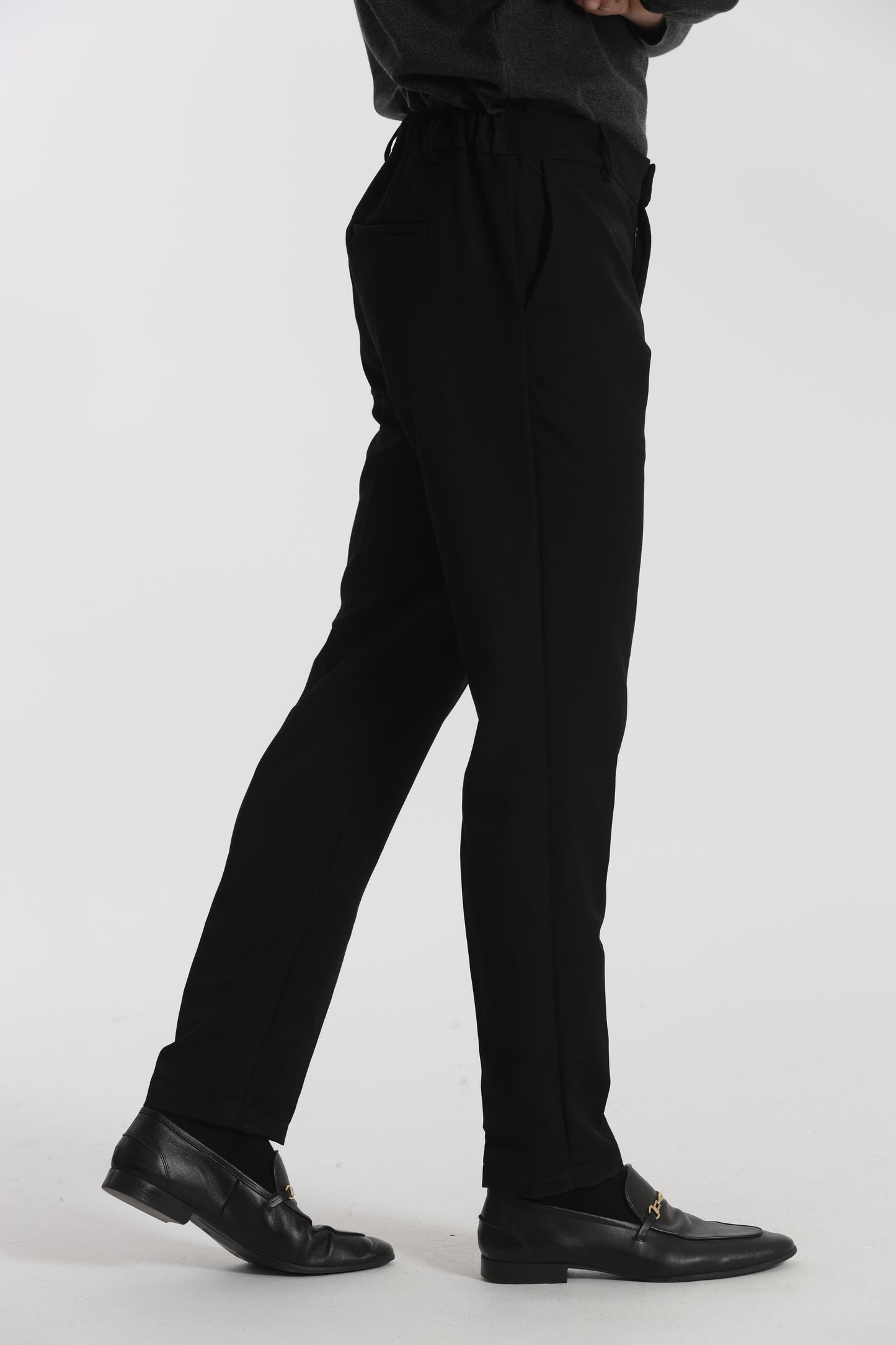 PANTALONI CON STRUTTURA CONFORT