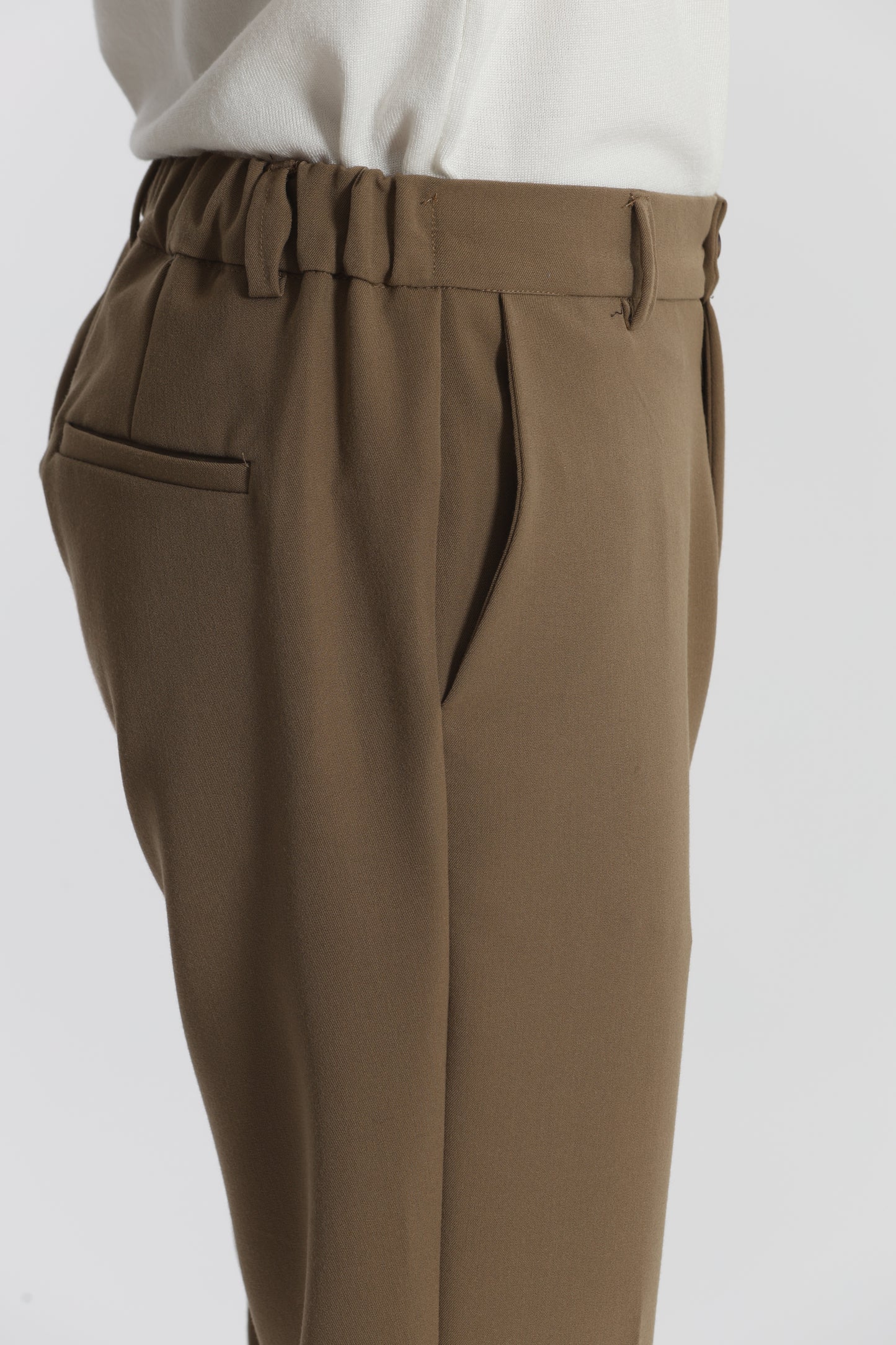 PANTALONI CON STRUTTURA CONFORT